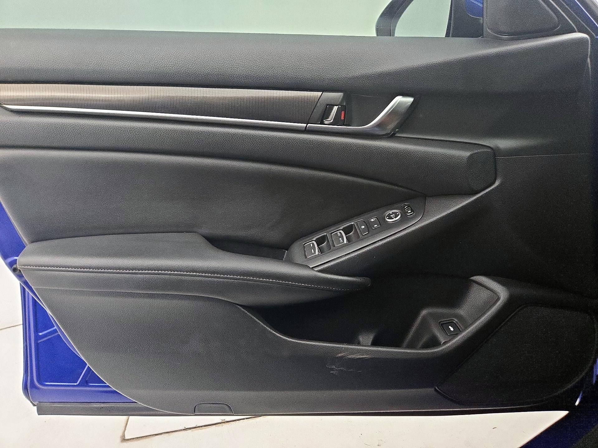 Thumbnail: 2019 Honda Accord - 12