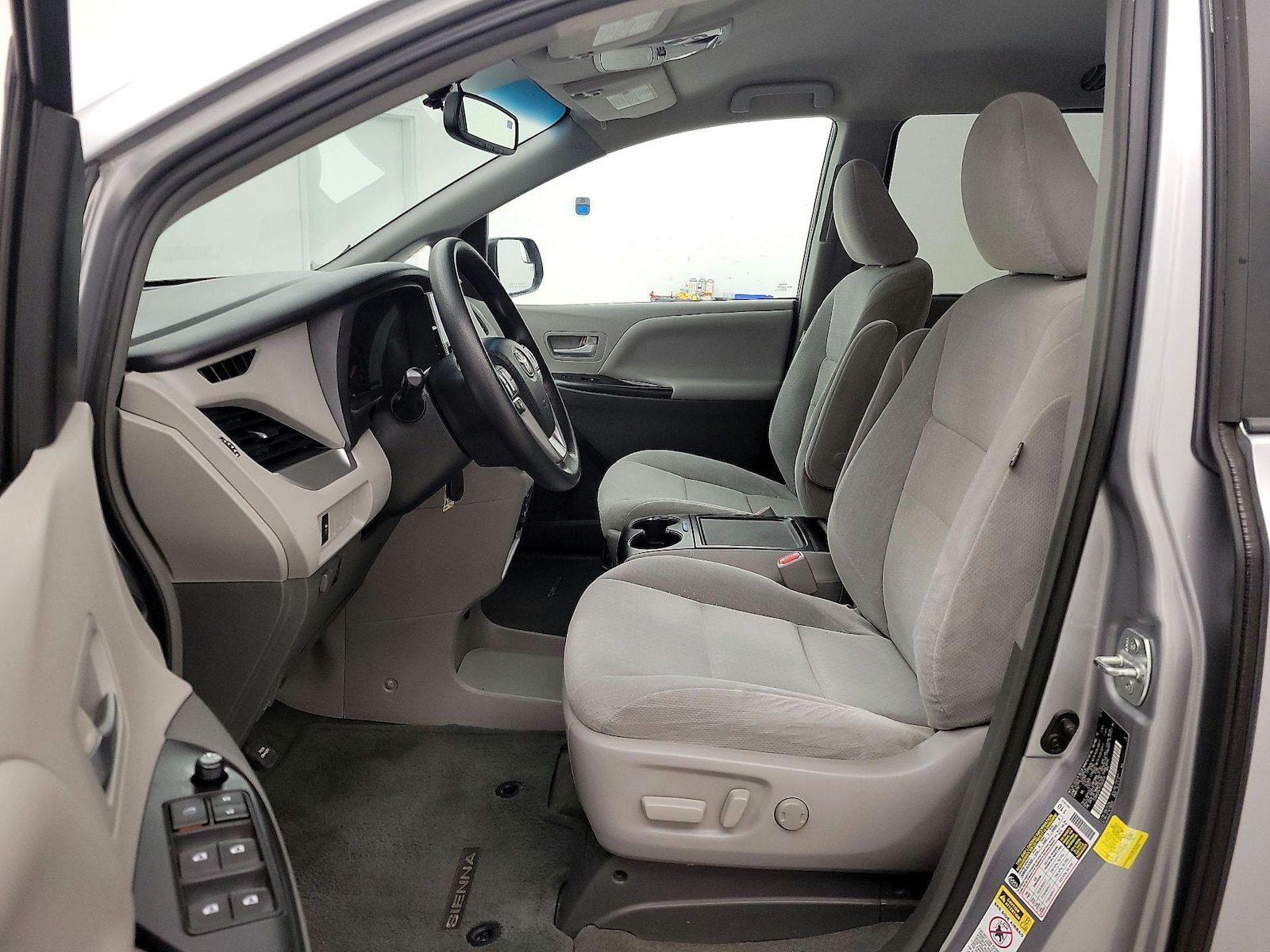 Power Seat(s) & Side Airbags