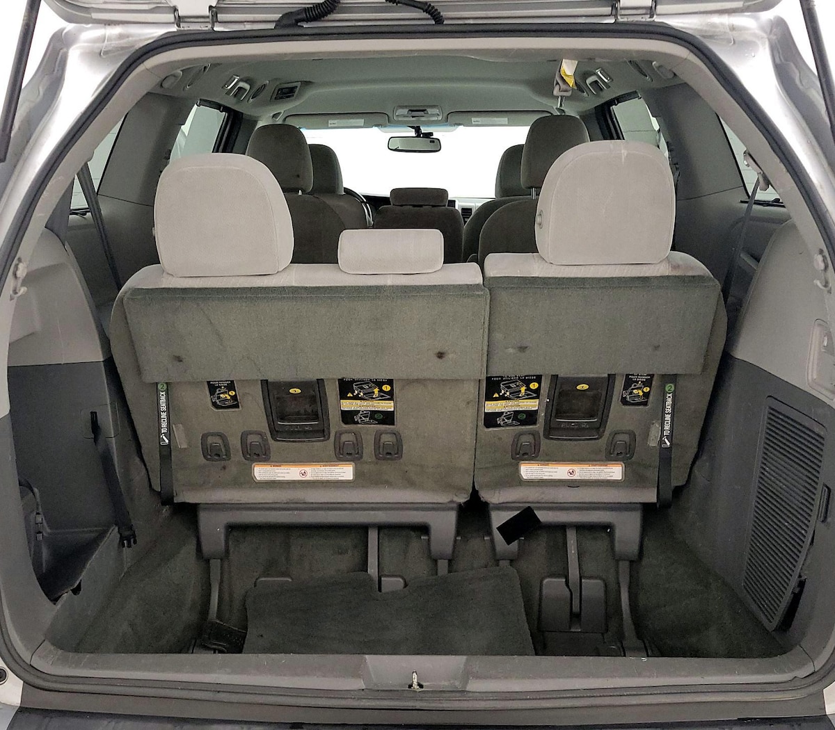 Trunk/Cargo (Seats Up)