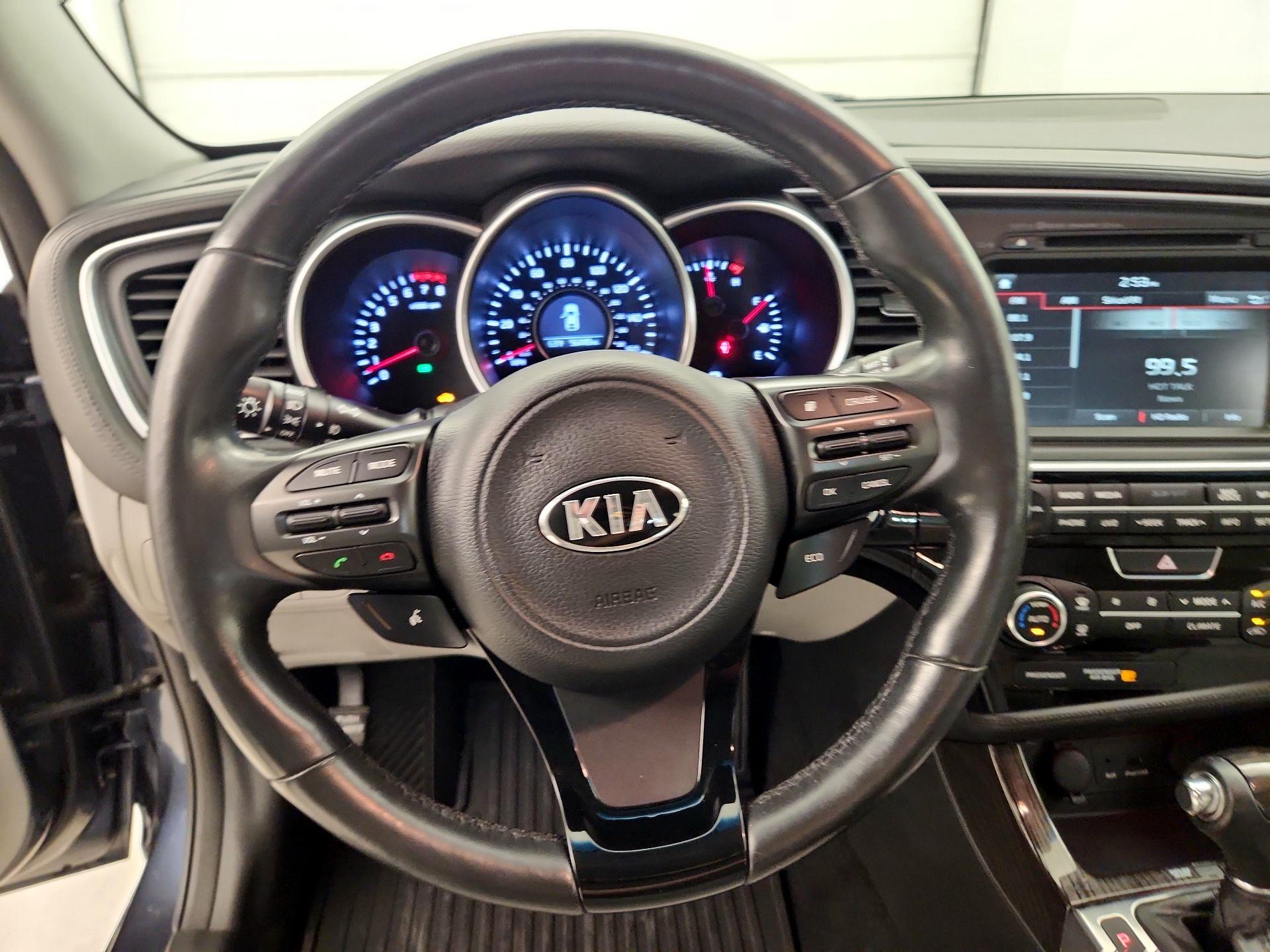 Thumbnail: 2015 Kia Optima - 10