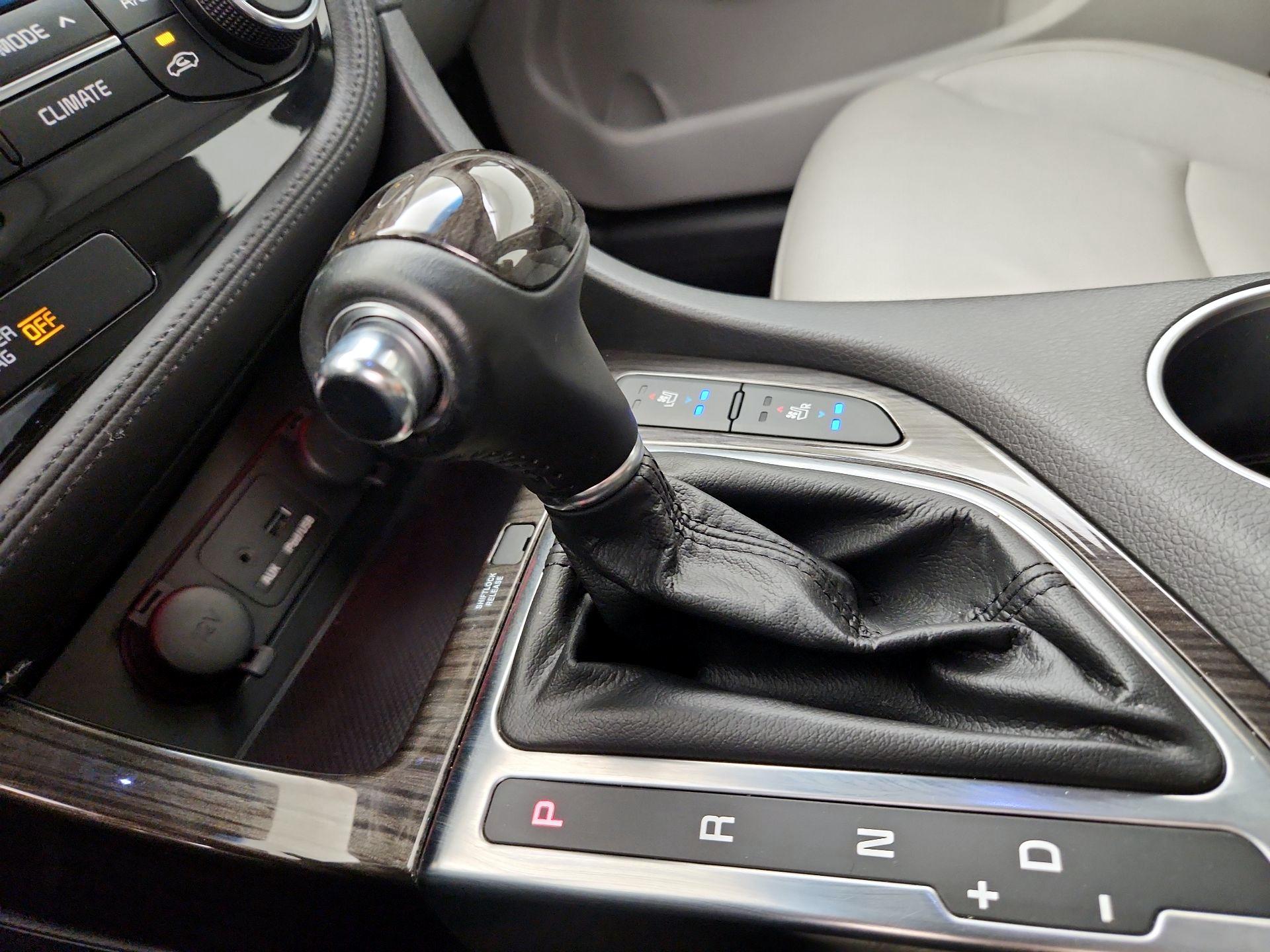 Thumbnail: 2015 Kia Optima - 18