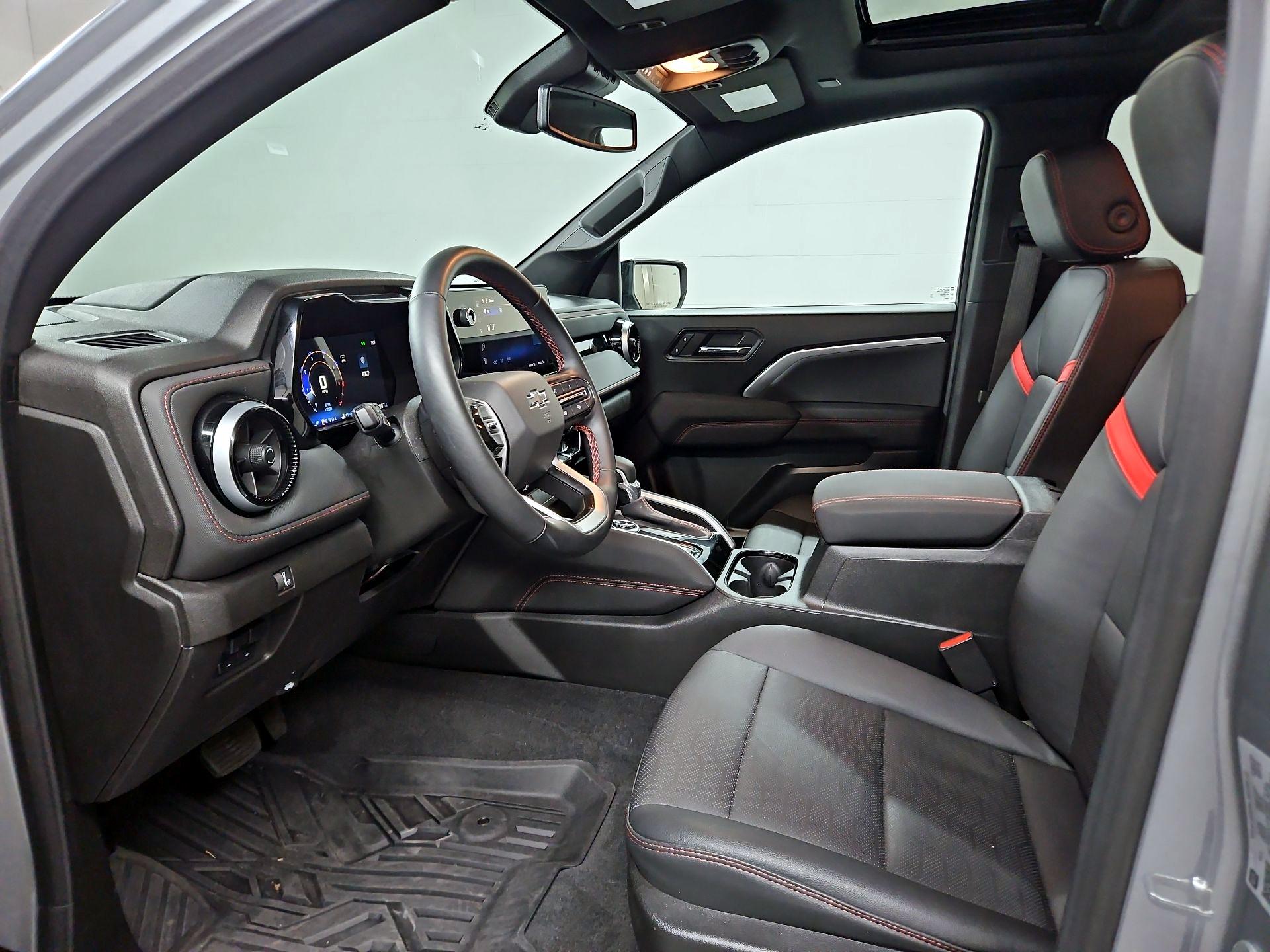 Thumbnail: 2024 Chevrolet Colorado - 11