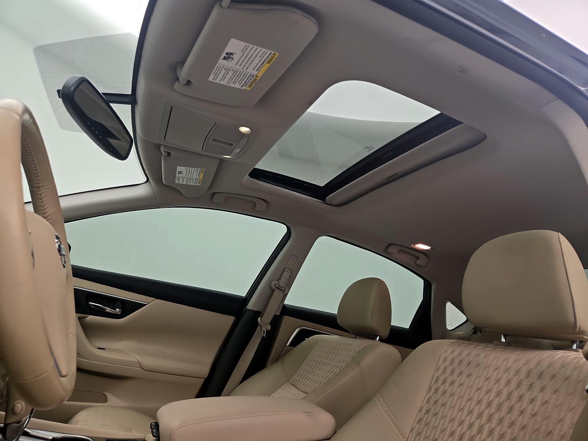 Thumbnail: 2018 Nissan Altima - 20