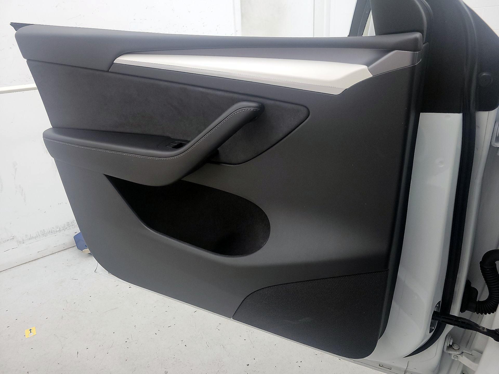 Thumbnail: 2023 Tesla Model Y - 12