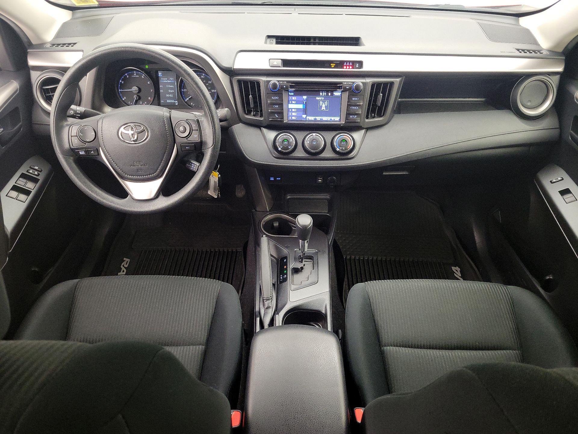Thumbnail: 2017 Toyota RAV4 - 9