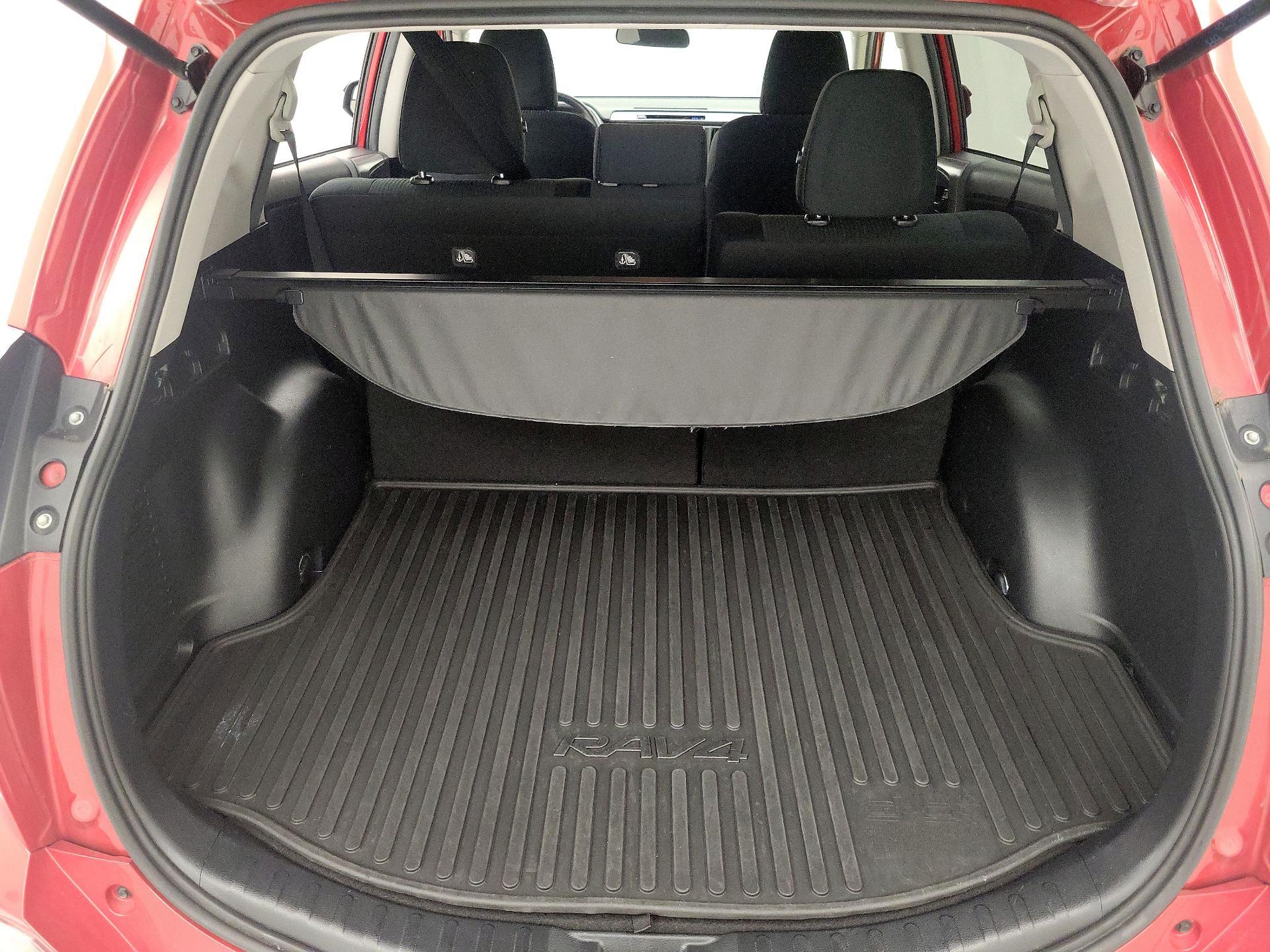 Thumbnail: 2017 Toyota RAV4 - 20