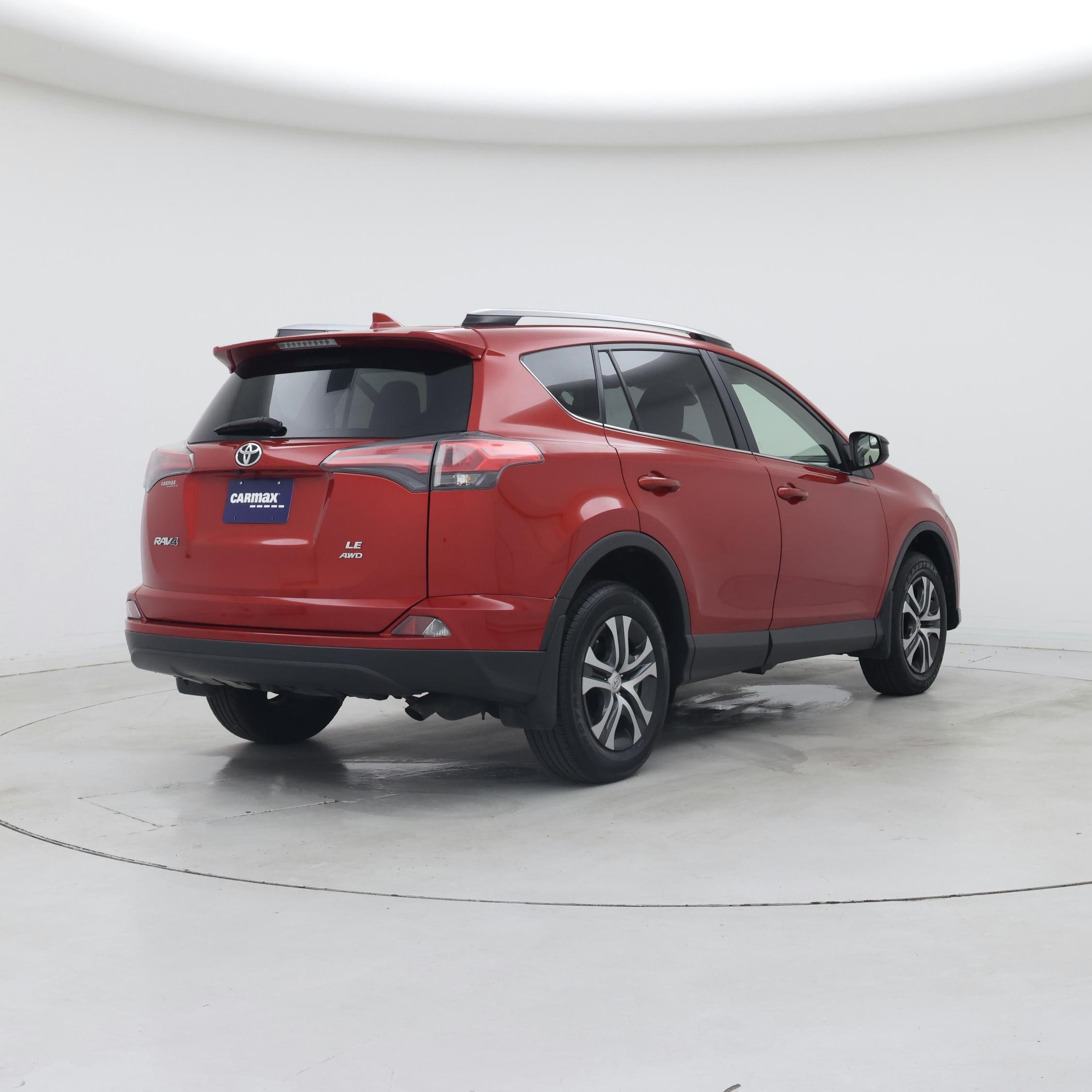 Thumbnail: 2017 Toyota RAV4 - 8