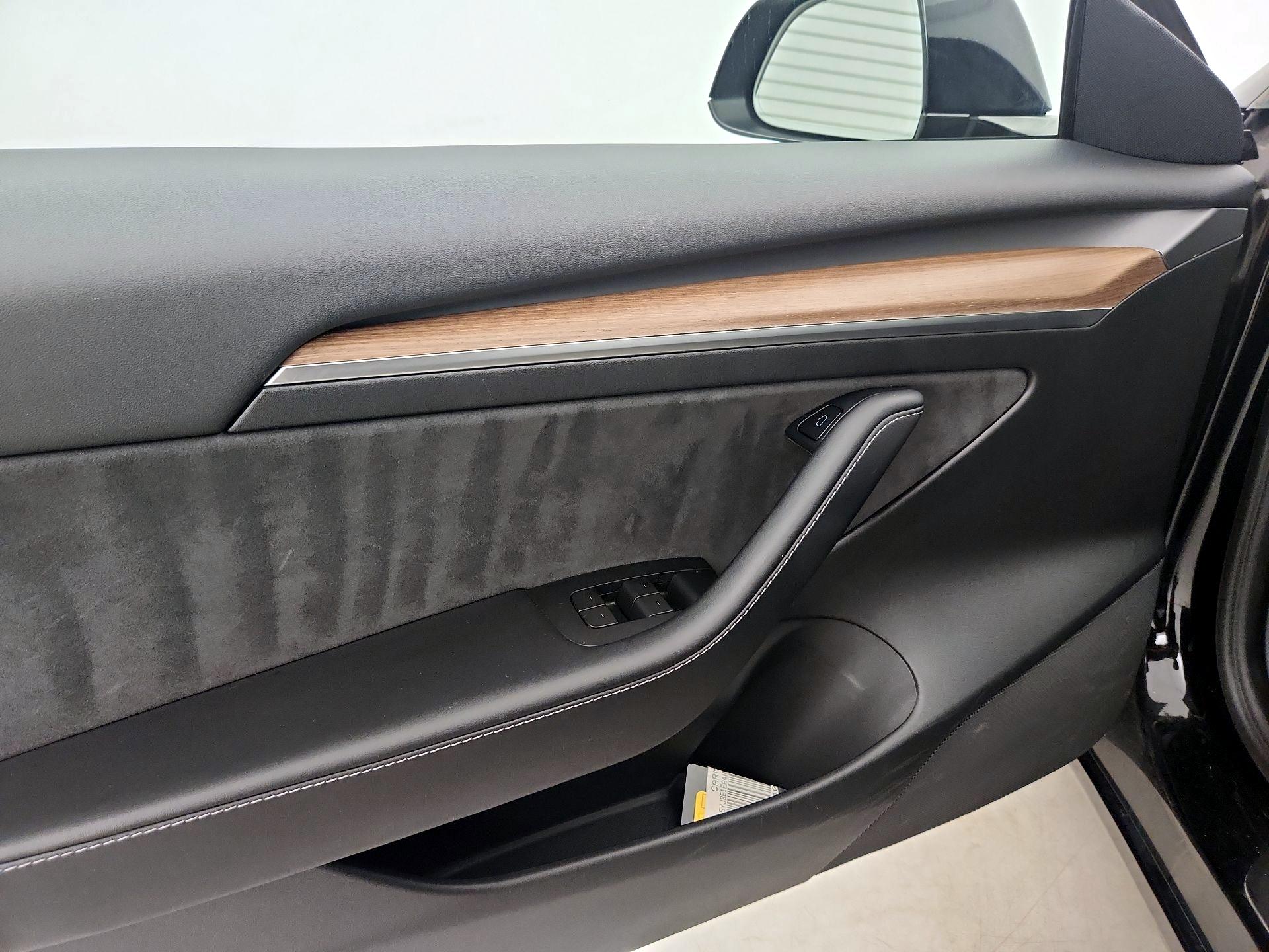Thumbnail: 2022 Tesla Model 3 - 12