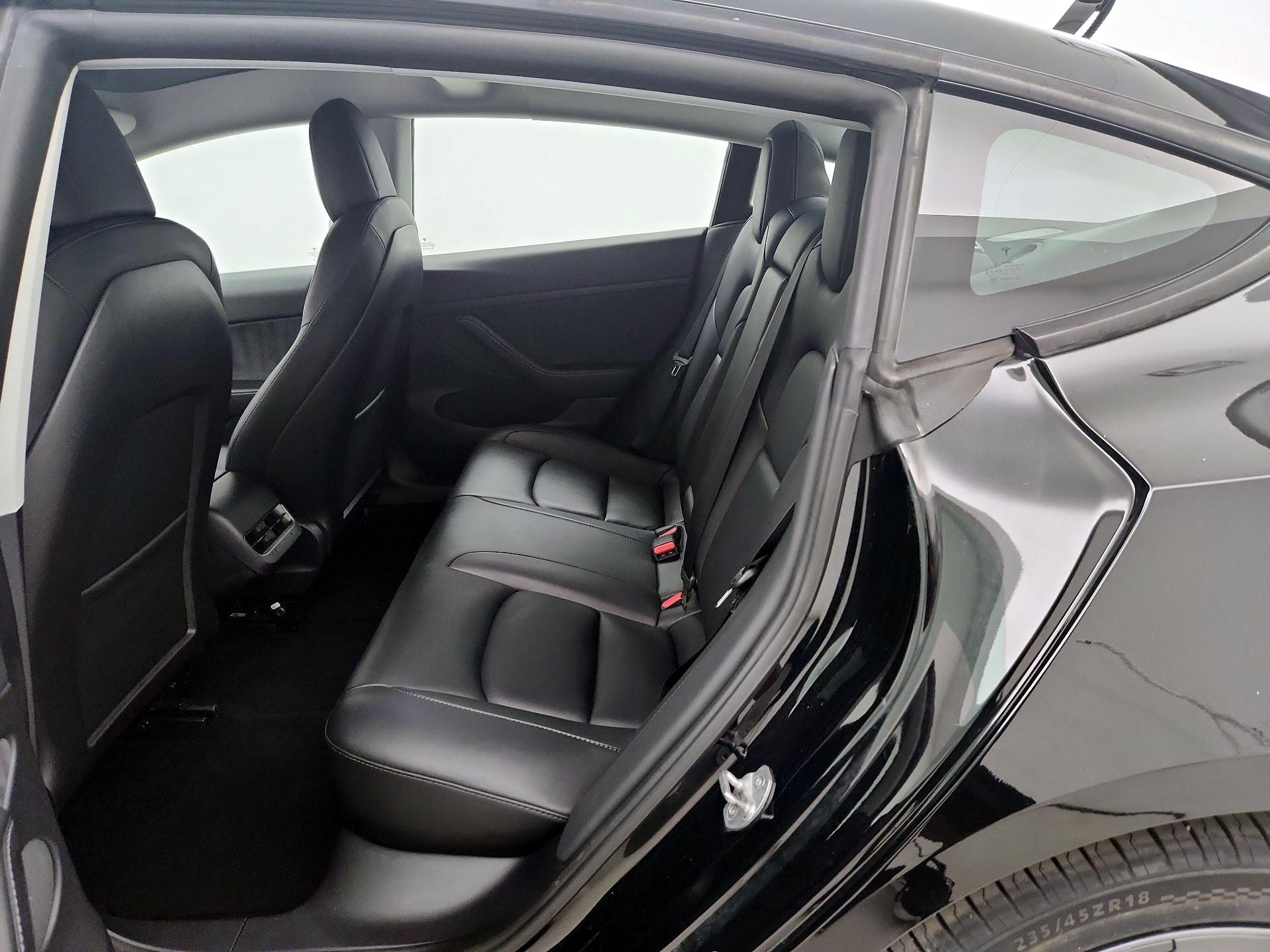 Thumbnail: 2022 Tesla Model 3 - 18