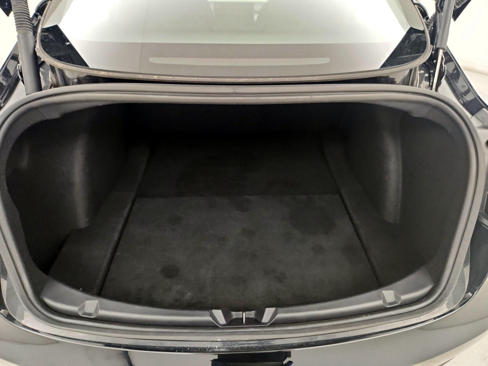 Thumbnail: 2022 Tesla Model 3 - 19