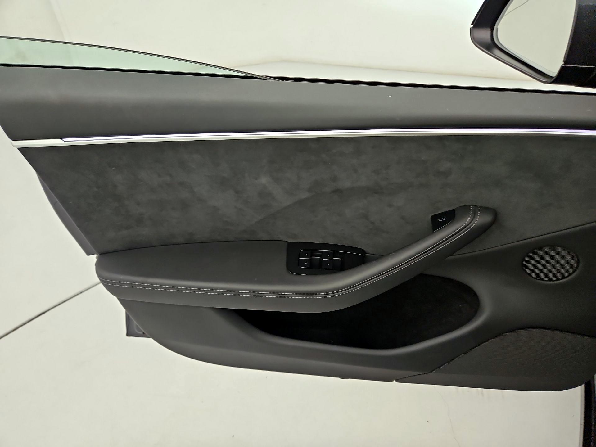 Thumbnail: 2025 Tesla Model 3 - 12