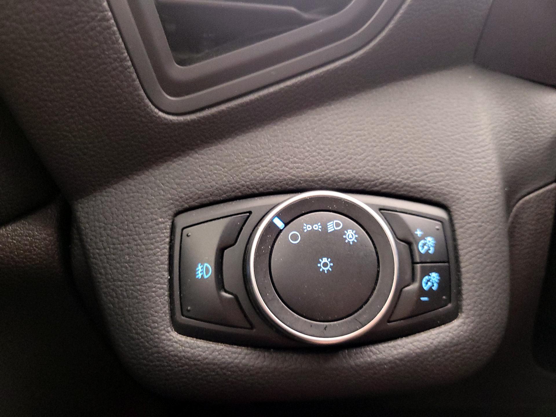Thumbnail: 2016 Ford Escape - 13