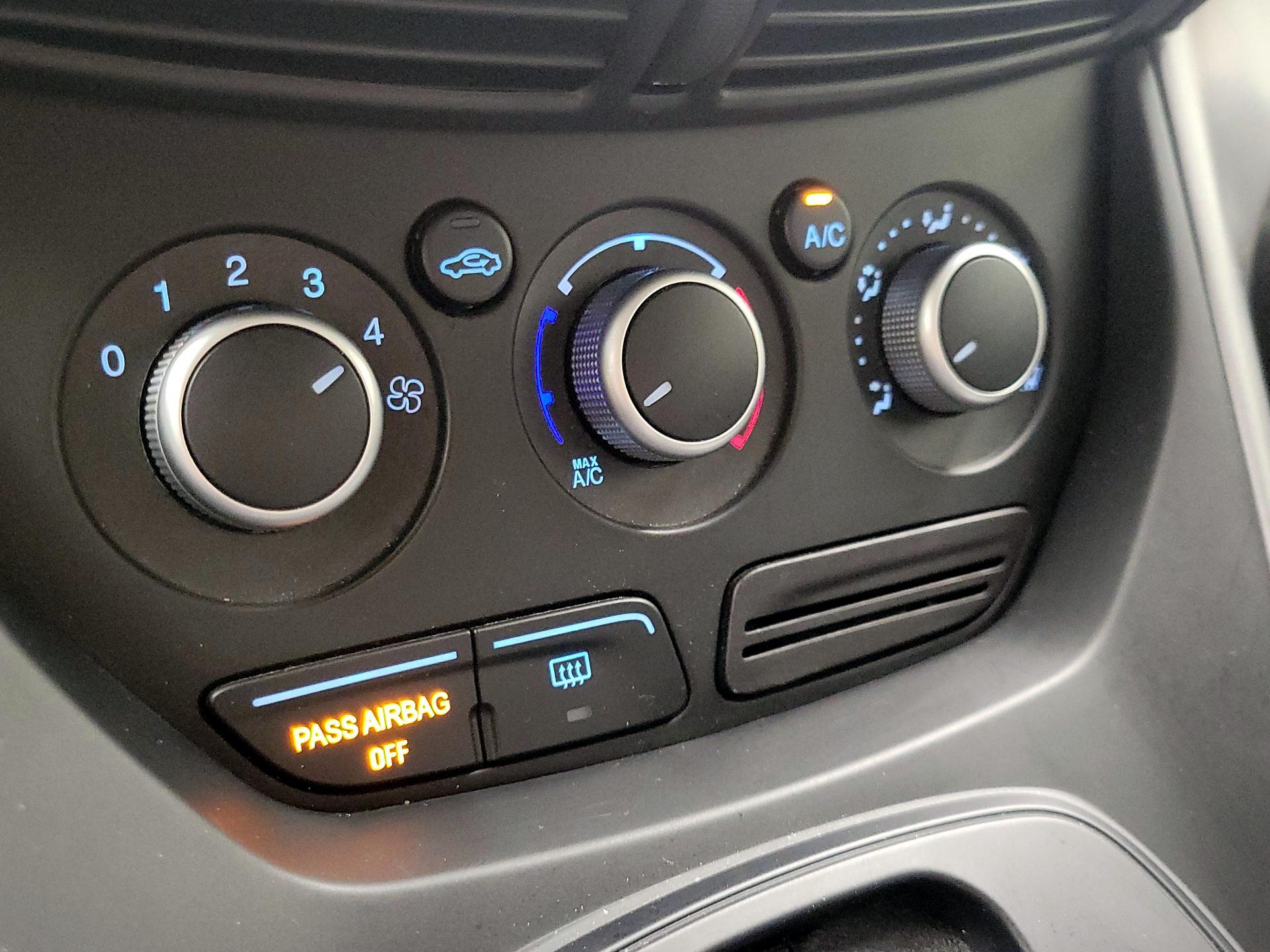 Thumbnail: 2016 Ford Escape - 16