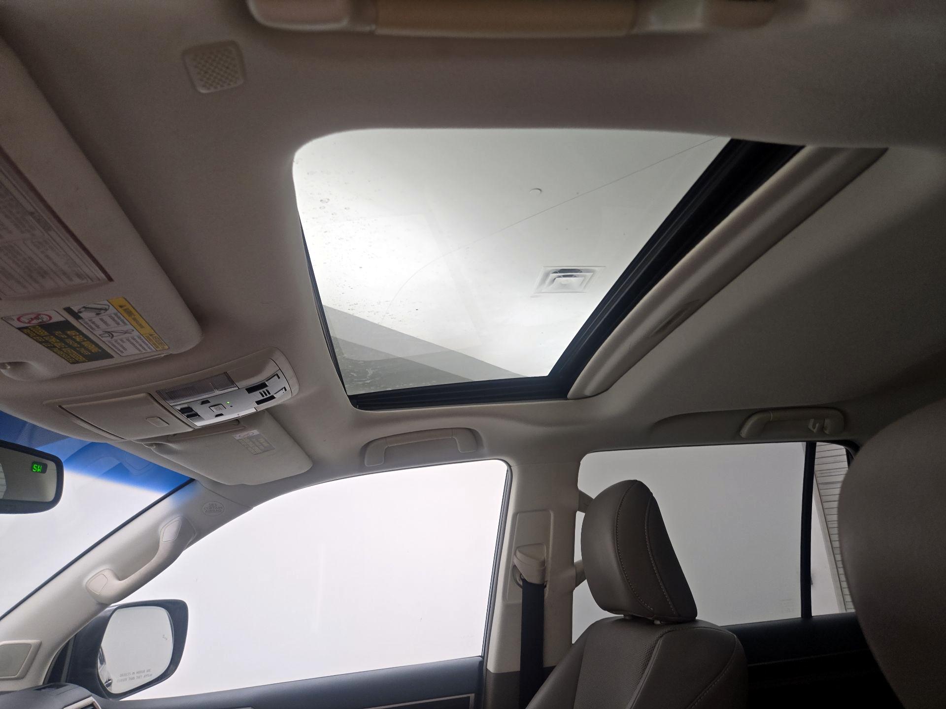 Thumbnail: 2019 Lexus GX - 19
