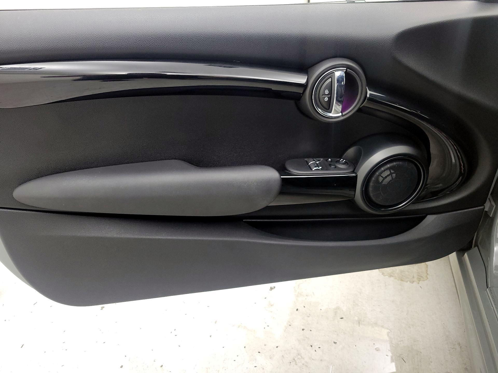Thumbnail: 2020 MINI Cooper Hardtop - 12
