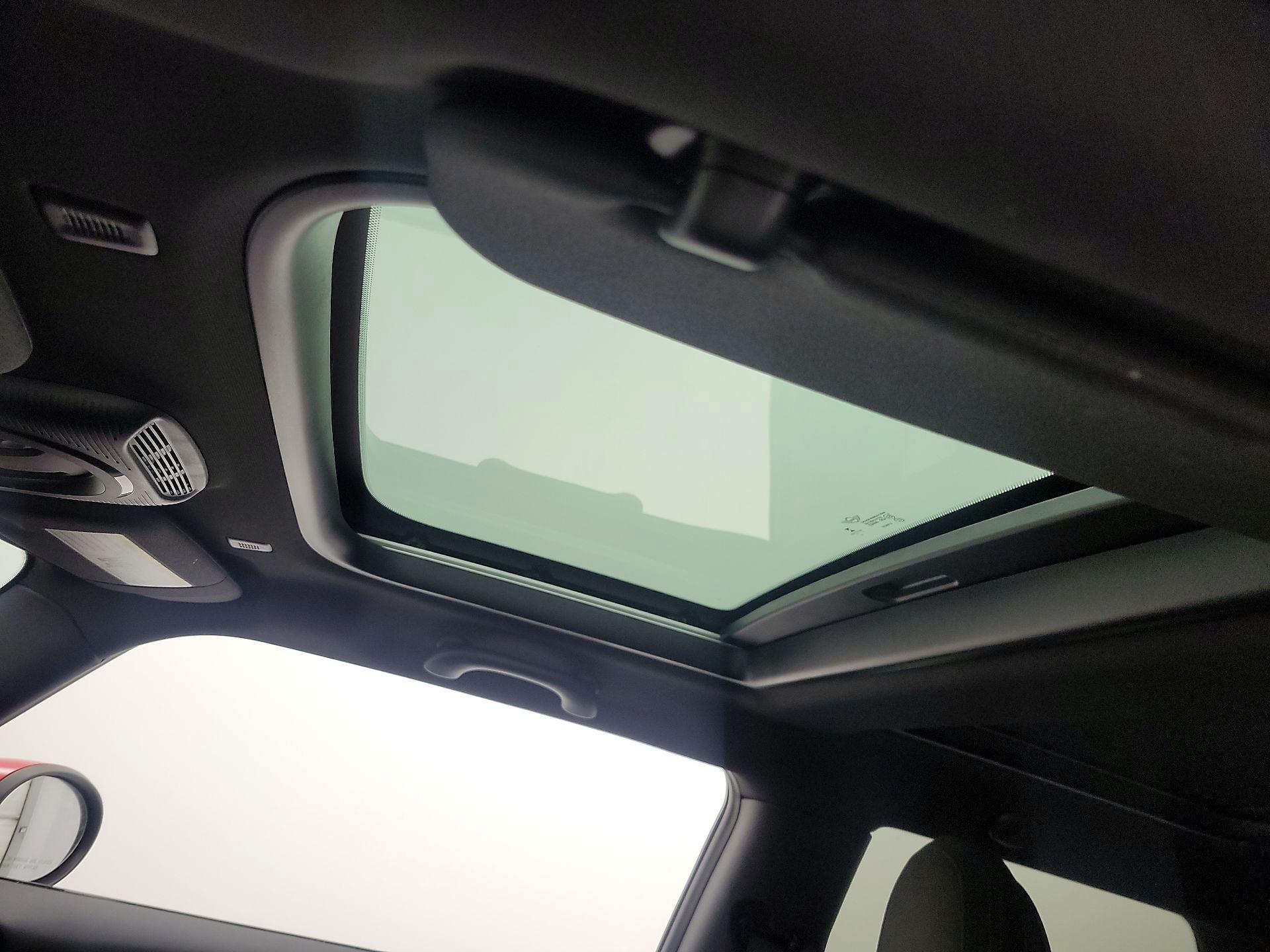 Thumbnail: 2020 MINI Cooper Hardtop - 17