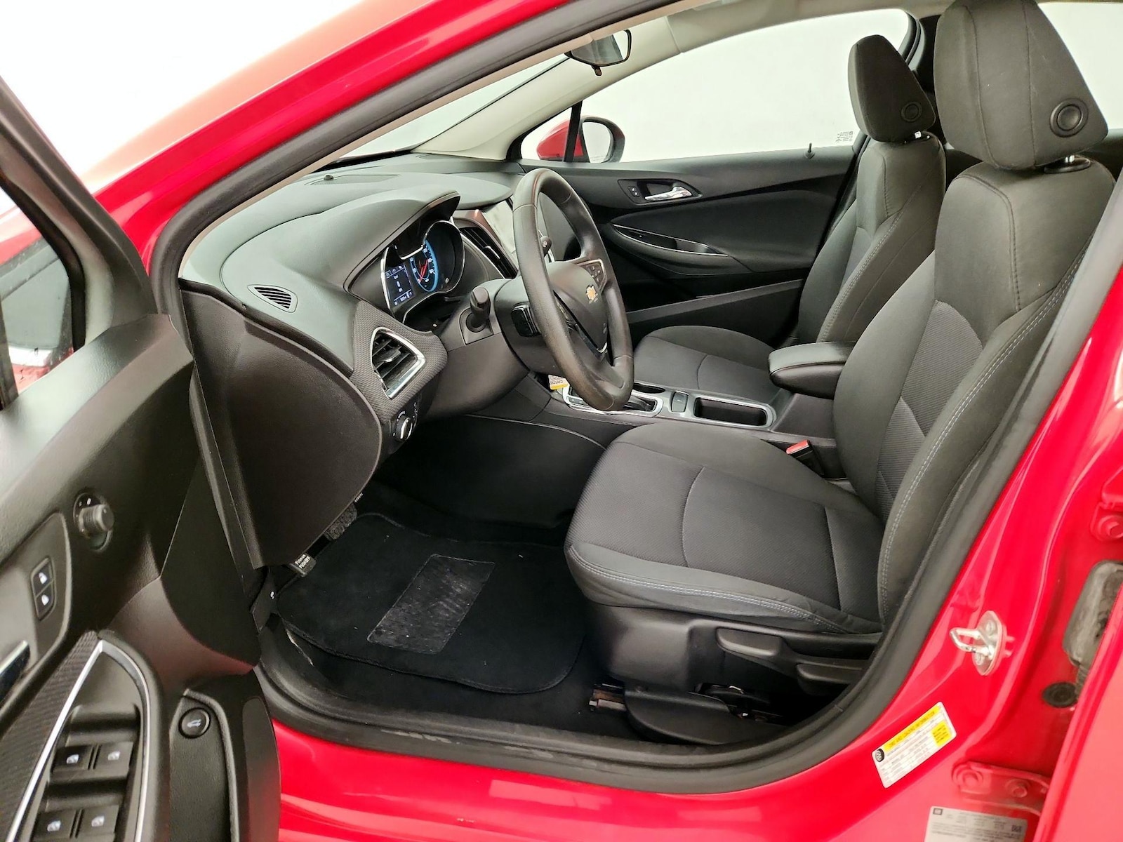 2017 Chevrolet Cruze LT - Photo 12