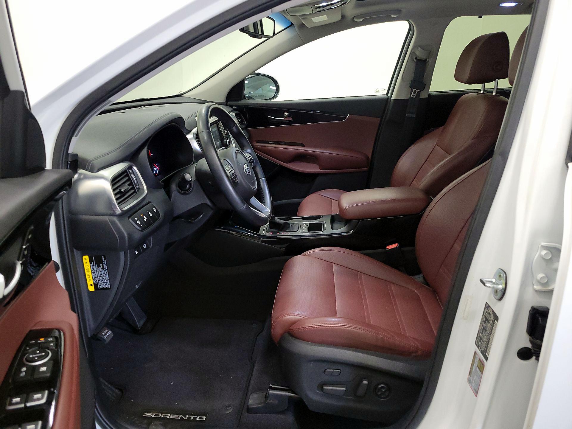 Thumbnail: 2017 Kia Sorento - 11