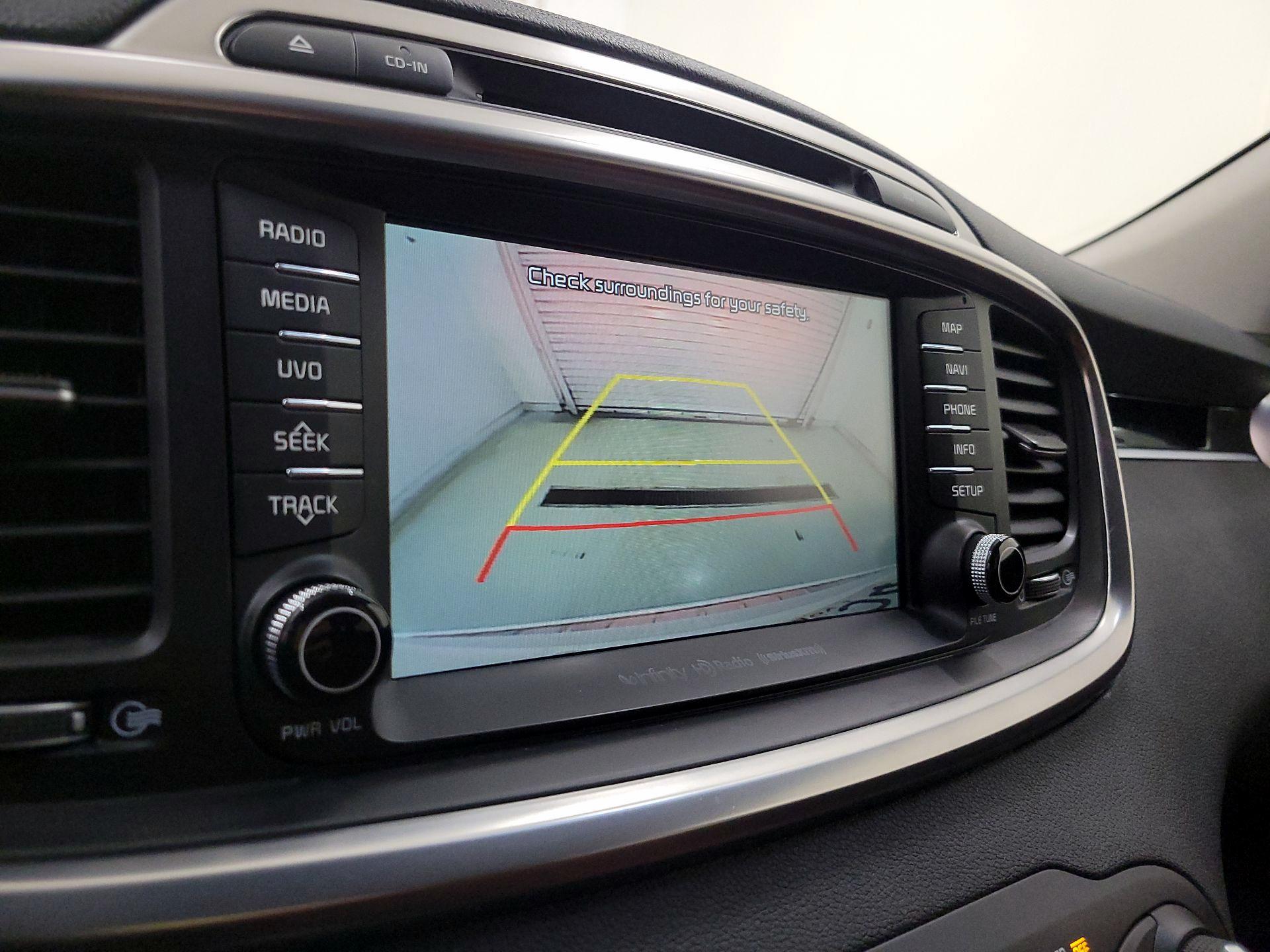 Thumbnail: 2017 Kia Sorento - 15