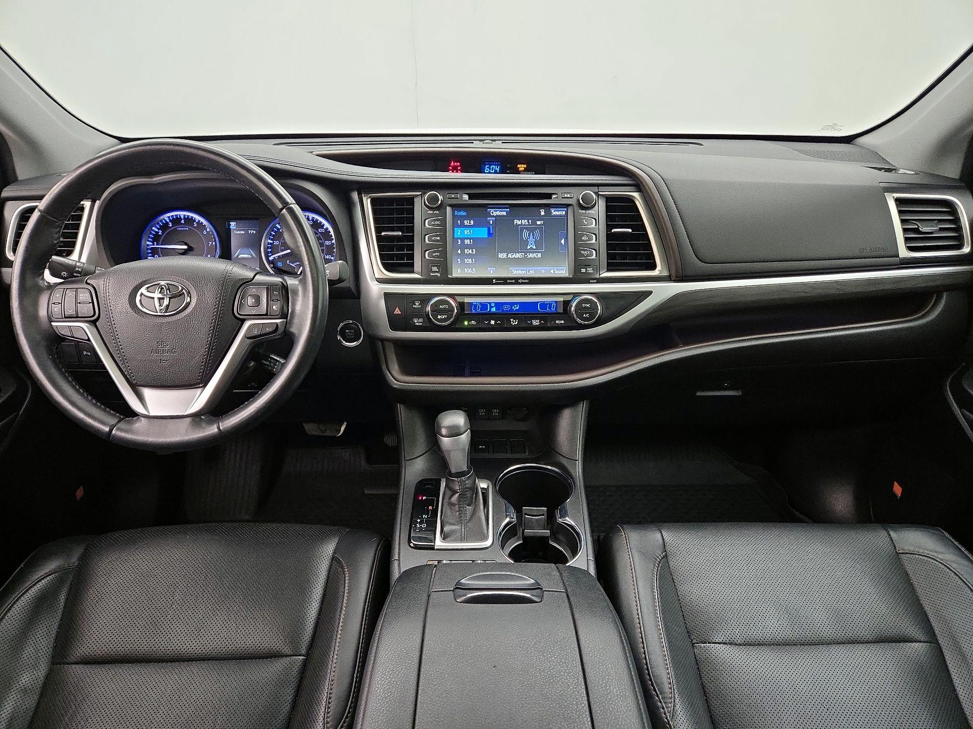 Thumbnail: 2019 Toyota Highlander - 9