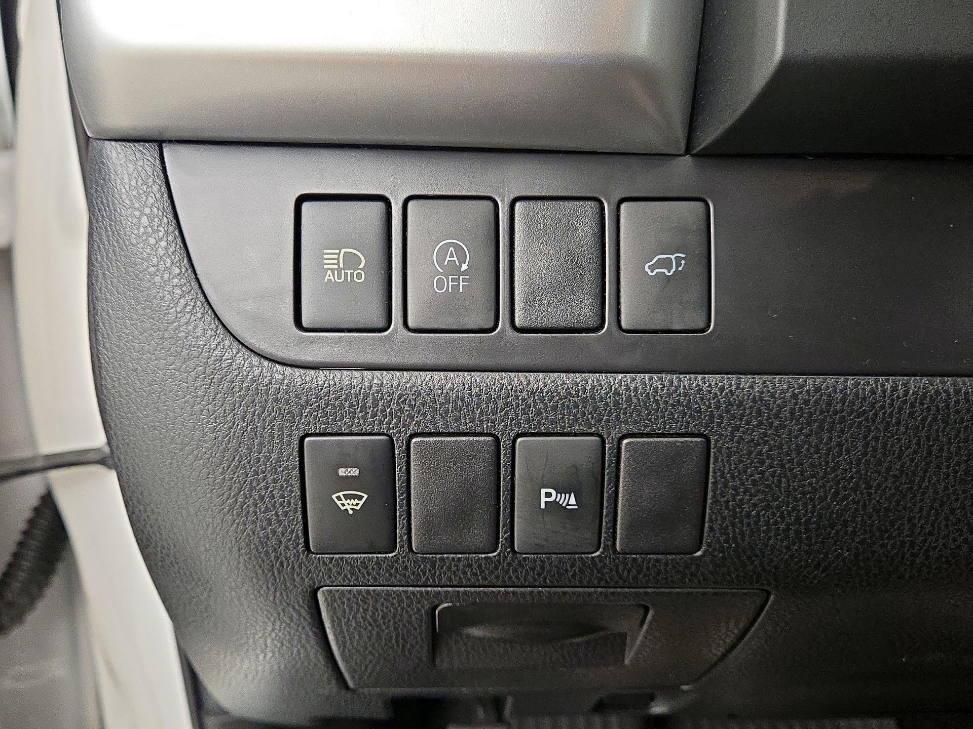Thumbnail: 2019 Toyota Highlander - 13
