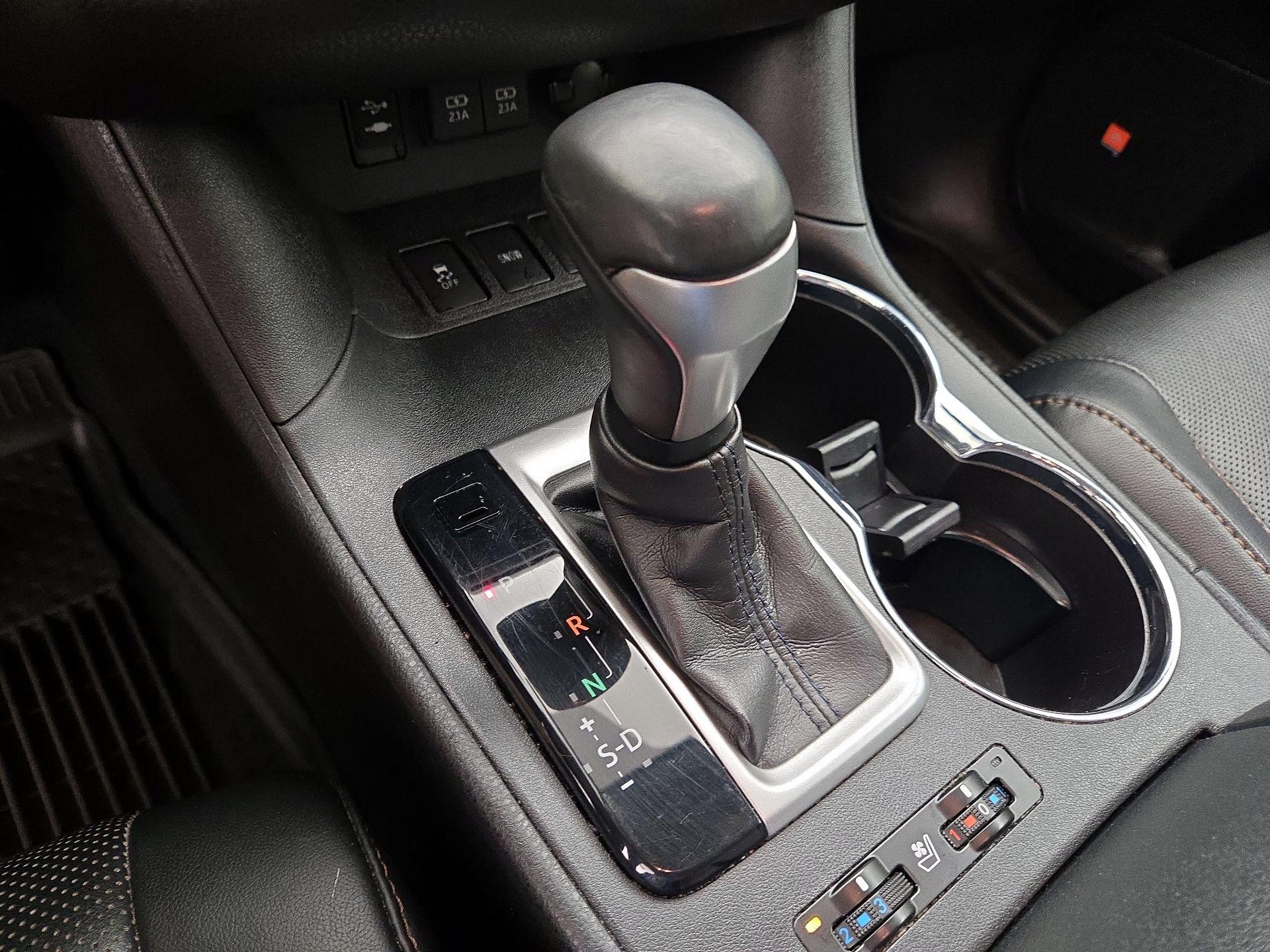 Thumbnail: 2019 Toyota Highlander - 17