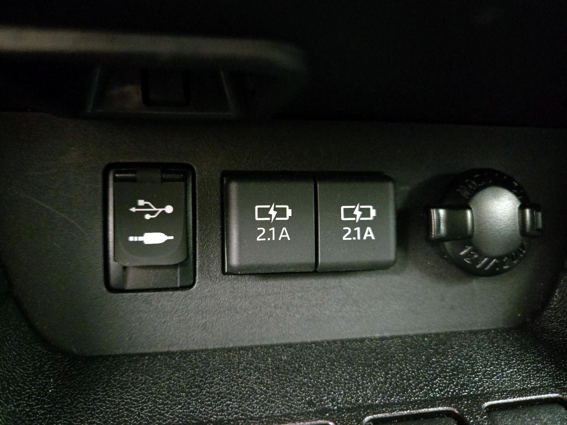 Thumbnail: 2019 Toyota Highlander - 18