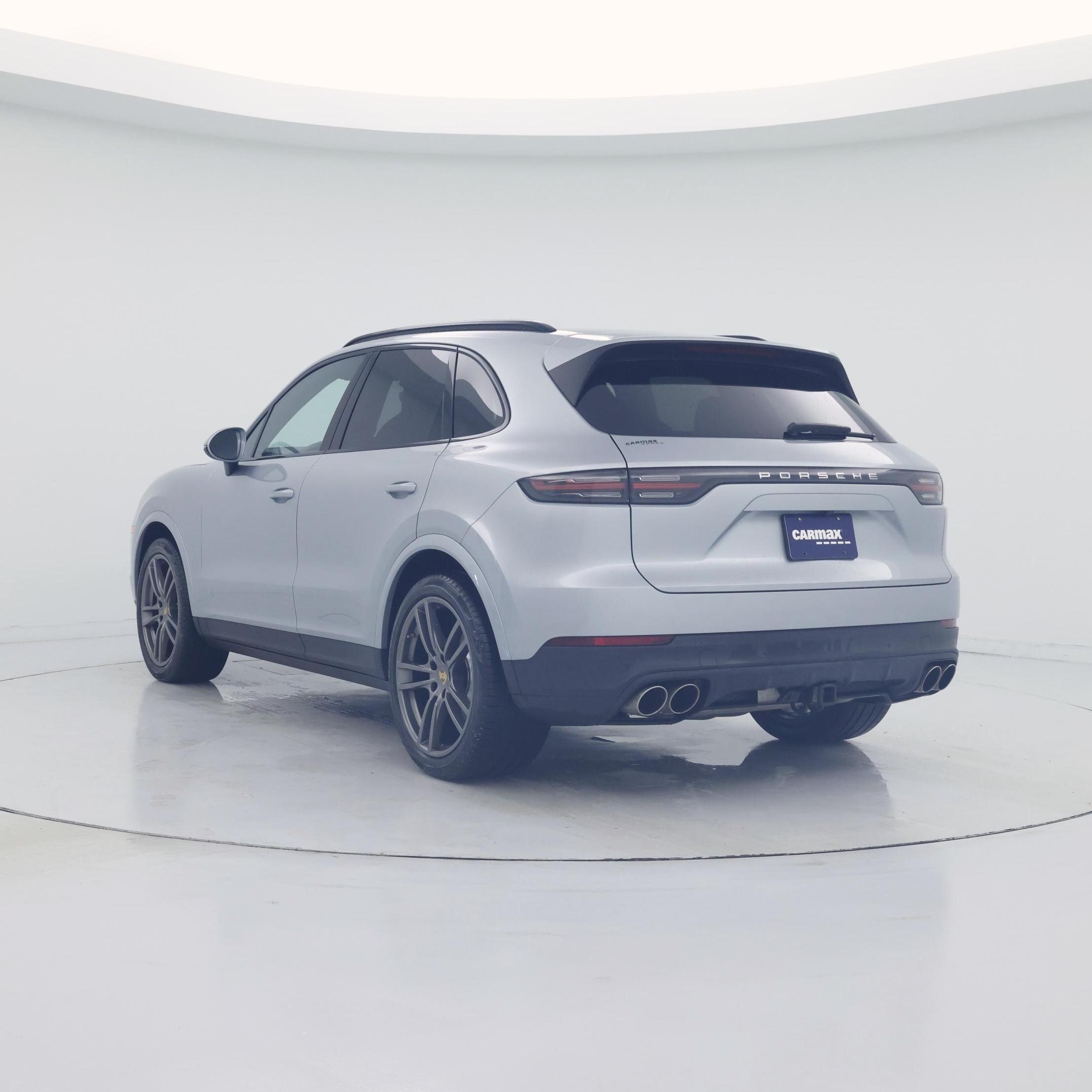 Thumbnail: 2021 Porsche Cayenne - 2