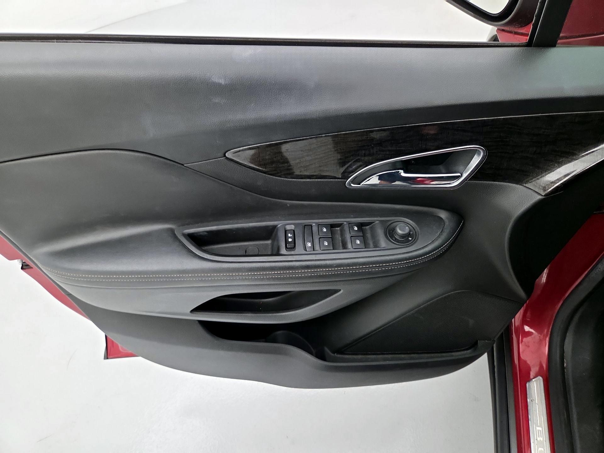 Thumbnail: 2016 Buick Encore - 12