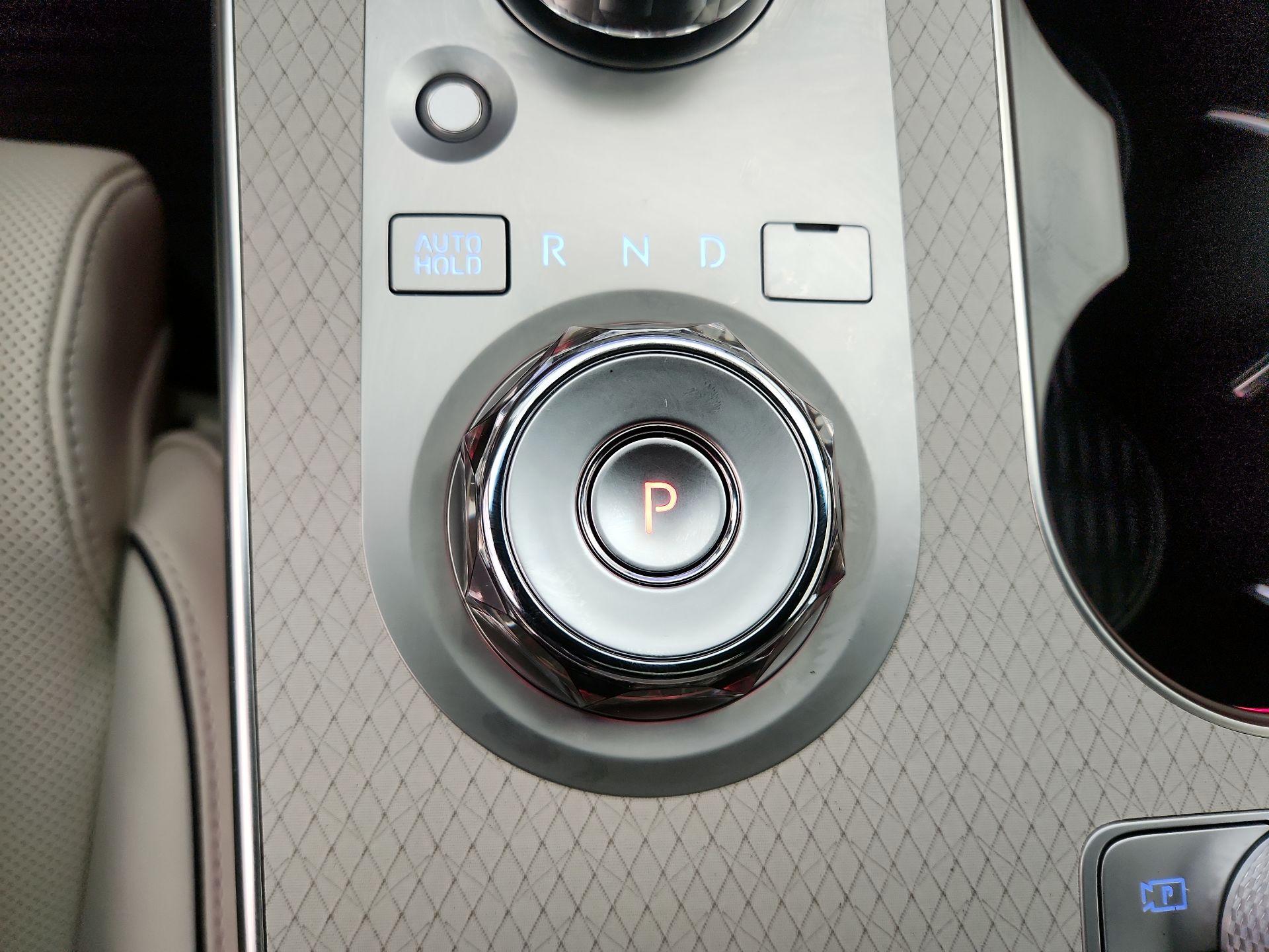 Thumbnail: 2025 Genesis GV80 - 18