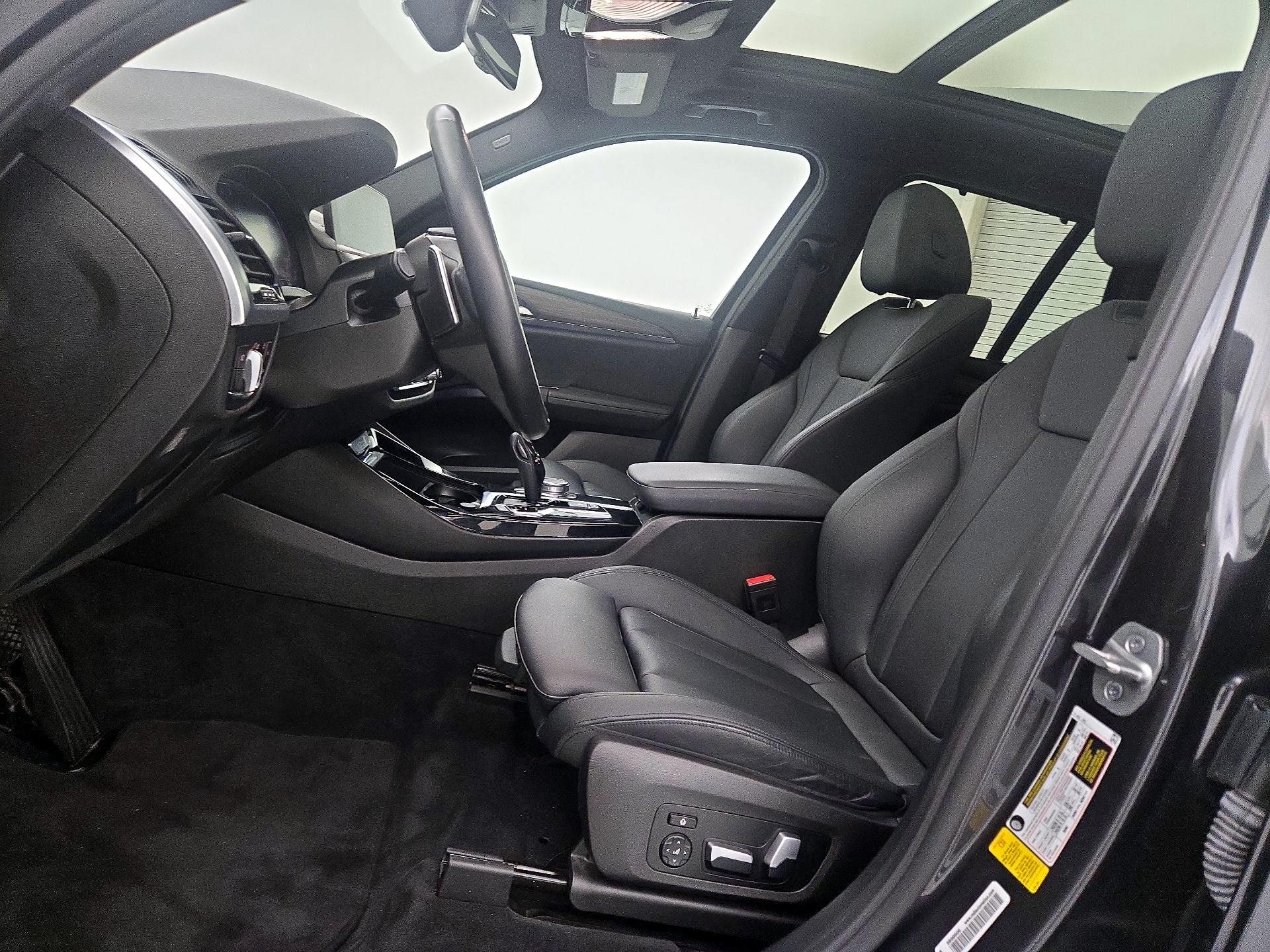 Thumbnail: 2021 BMW X3 - 11