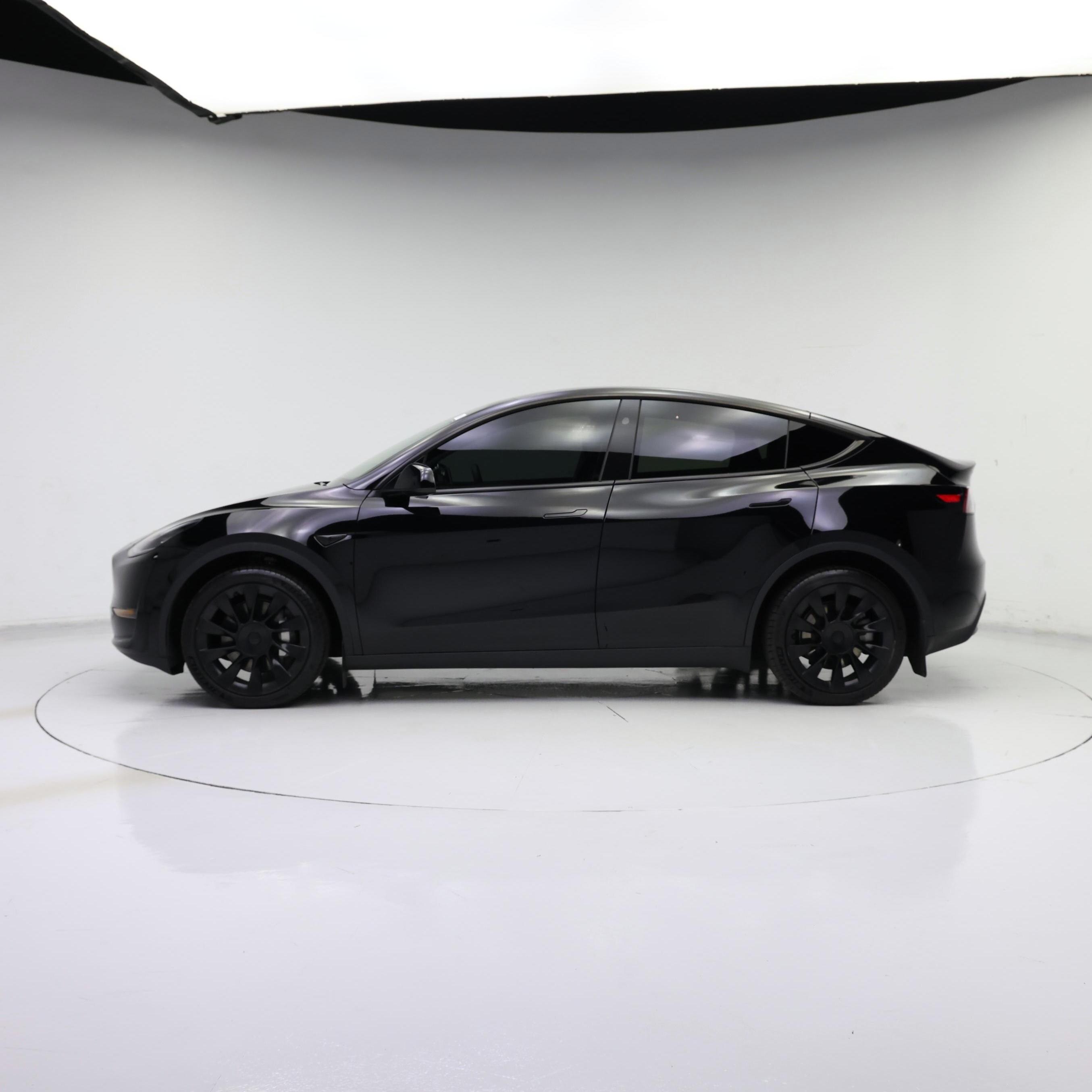 Thumbnail: 2023 Tesla Model Y - 3