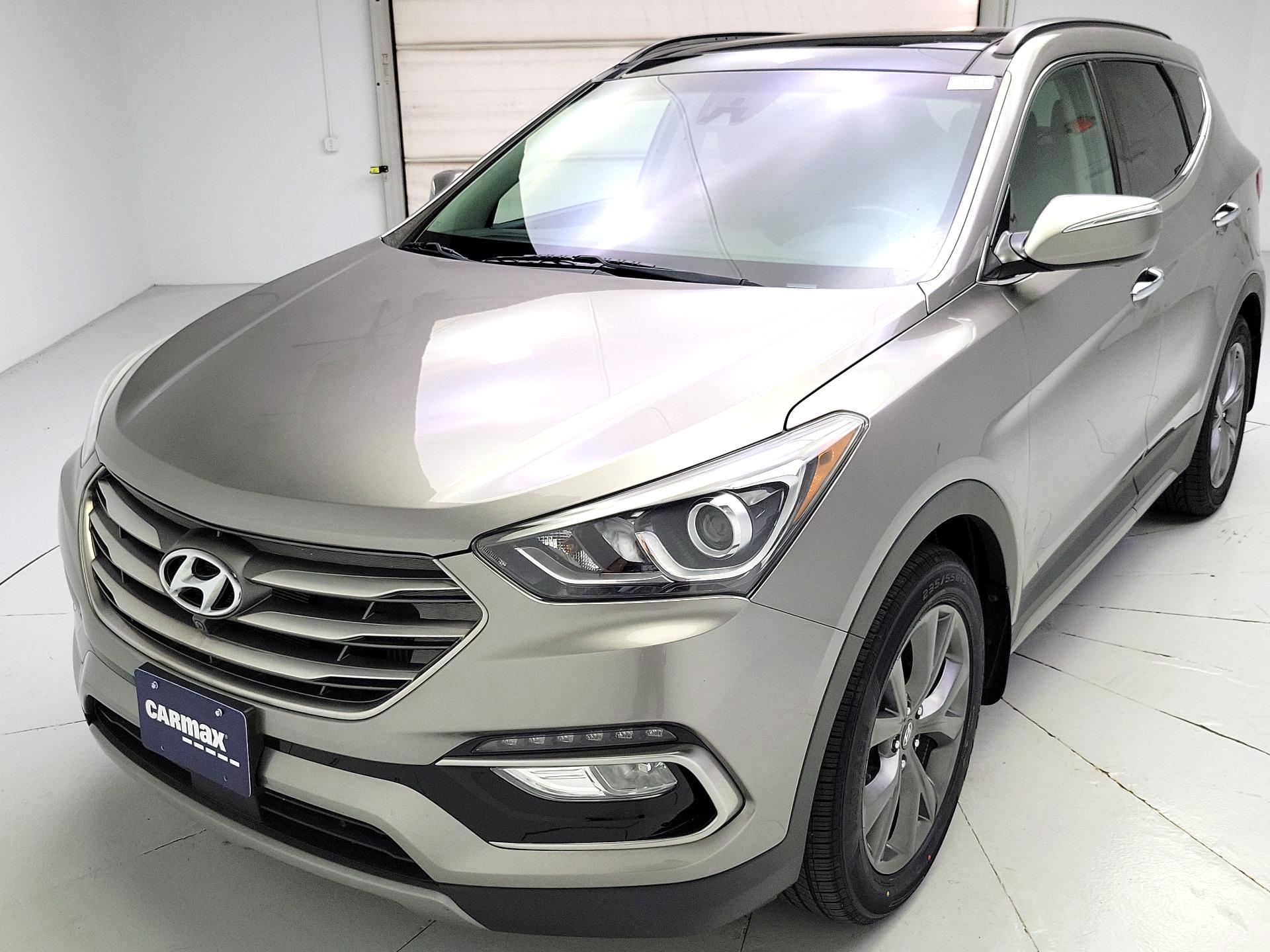 Thumbnail: 2017 Hyundai Santa Fe - 3