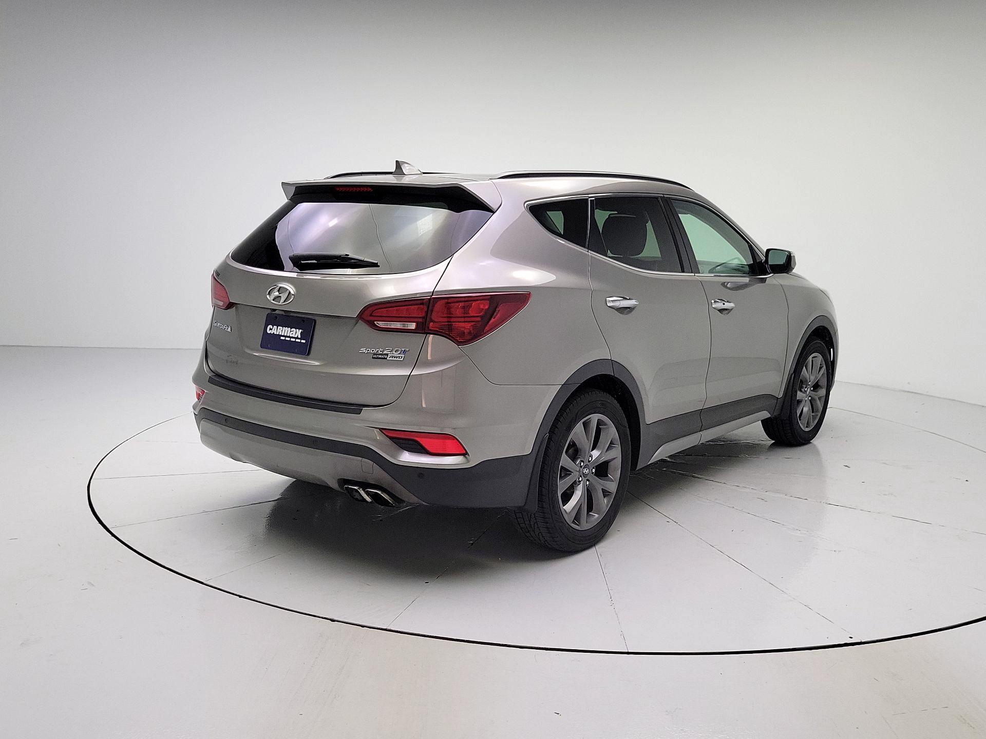 Thumbnail: 2017 Hyundai Santa Fe - 5