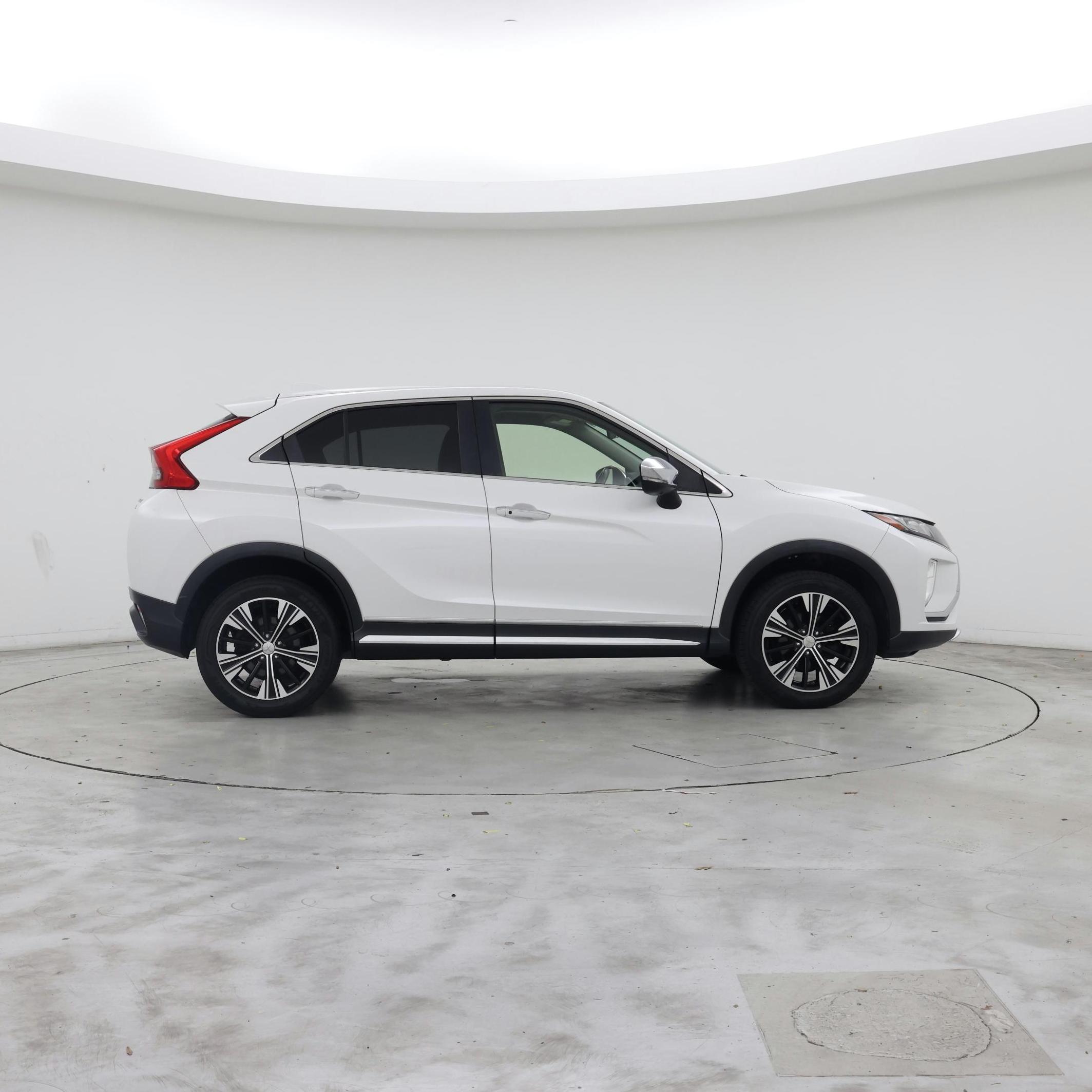 Thumbnail: 2018 Mitsubishi Eclipse Cross - 7