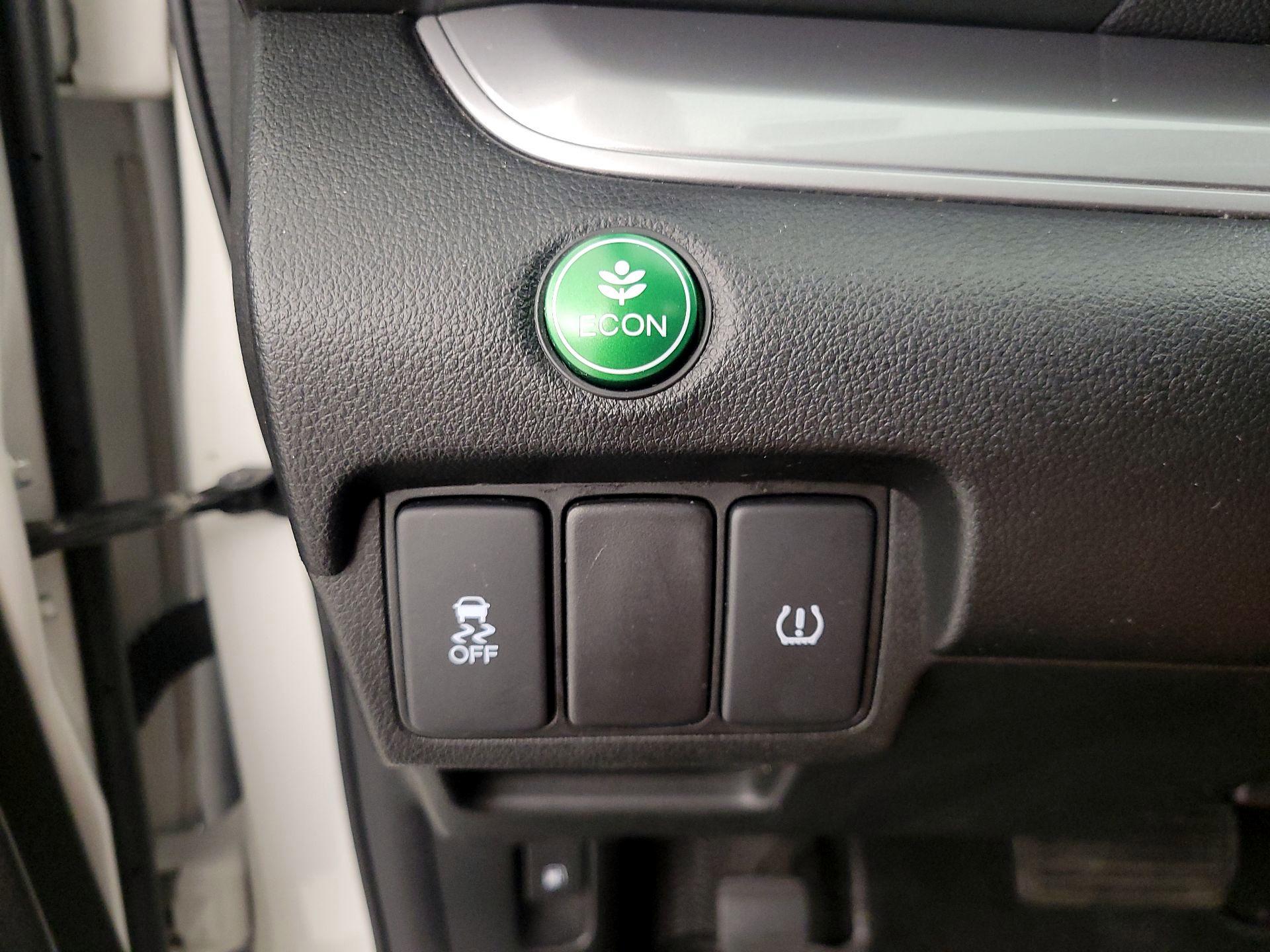 Thumbnail: 2015 Honda CR-V - 13