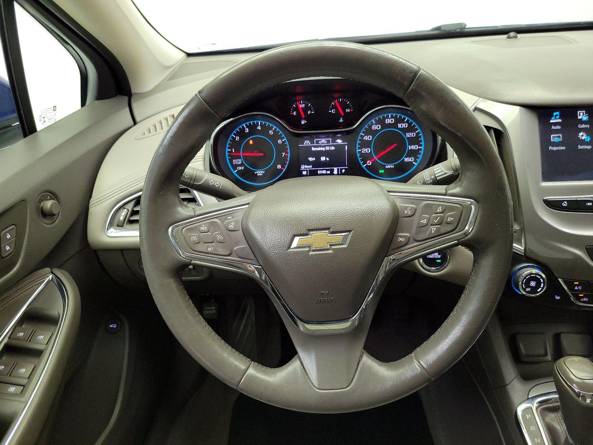 Thumbnail: 2018 Chevrolet Cruze - 10