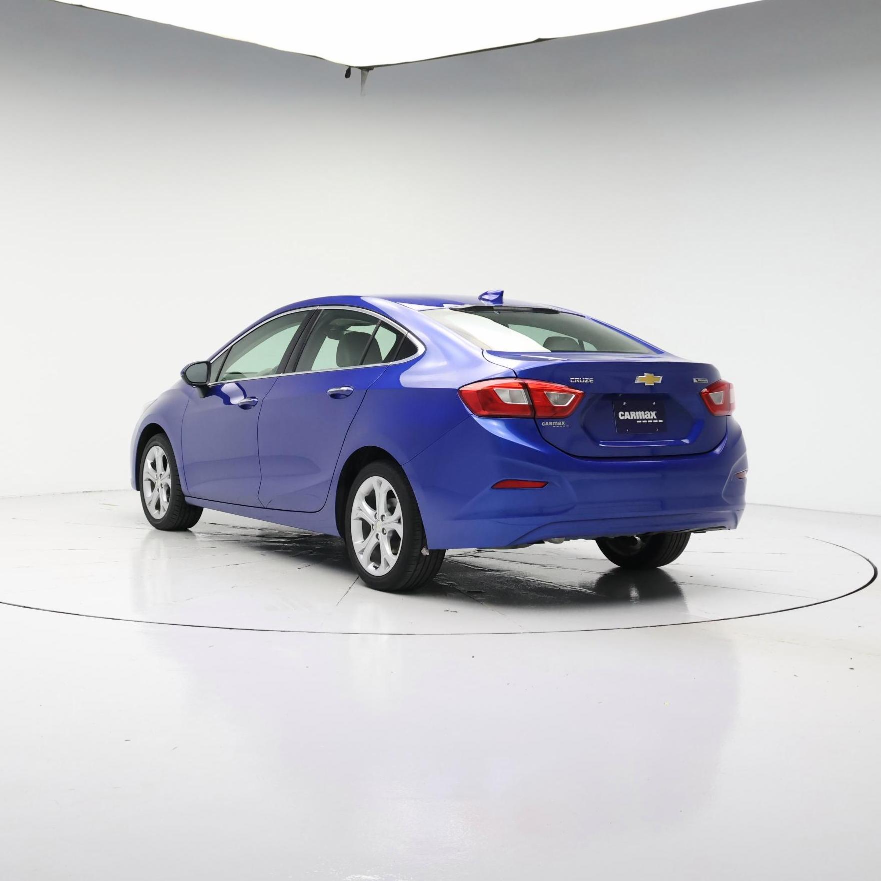 Thumbnail: 2018 Chevrolet Cruze - 2