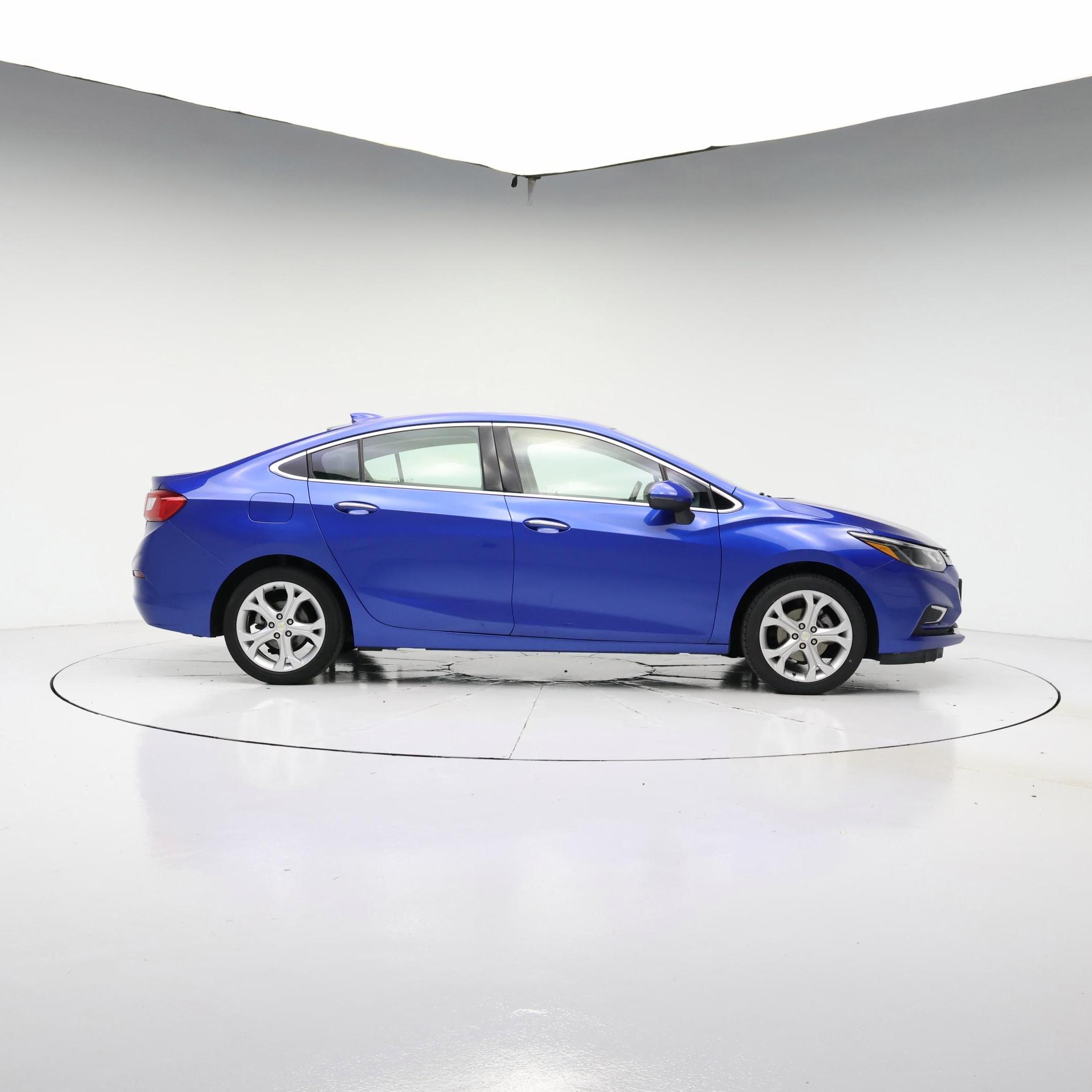 Thumbnail: 2018 Chevrolet Cruze - 7