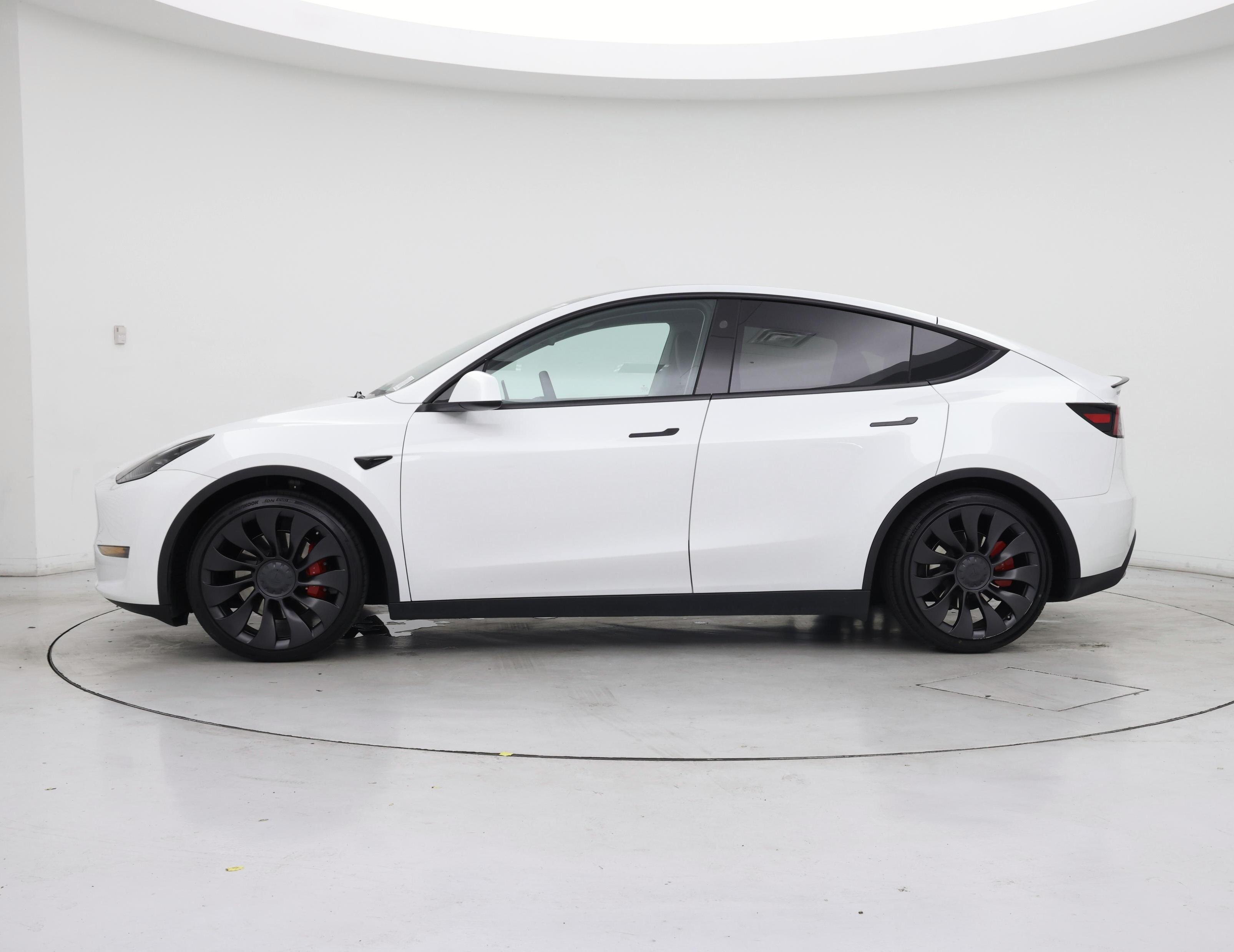 Thumbnail: 2023 Tesla Model Y - 3