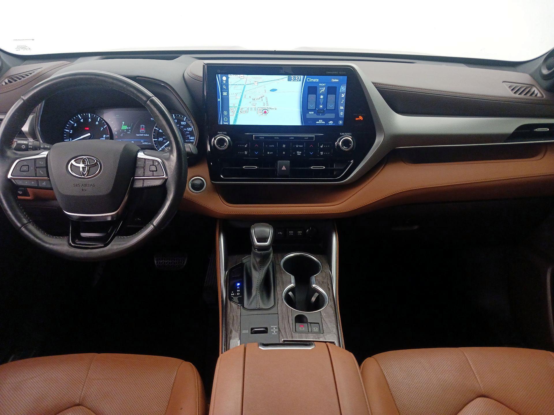 Thumbnail: 2020 Toyota Highlander - 9