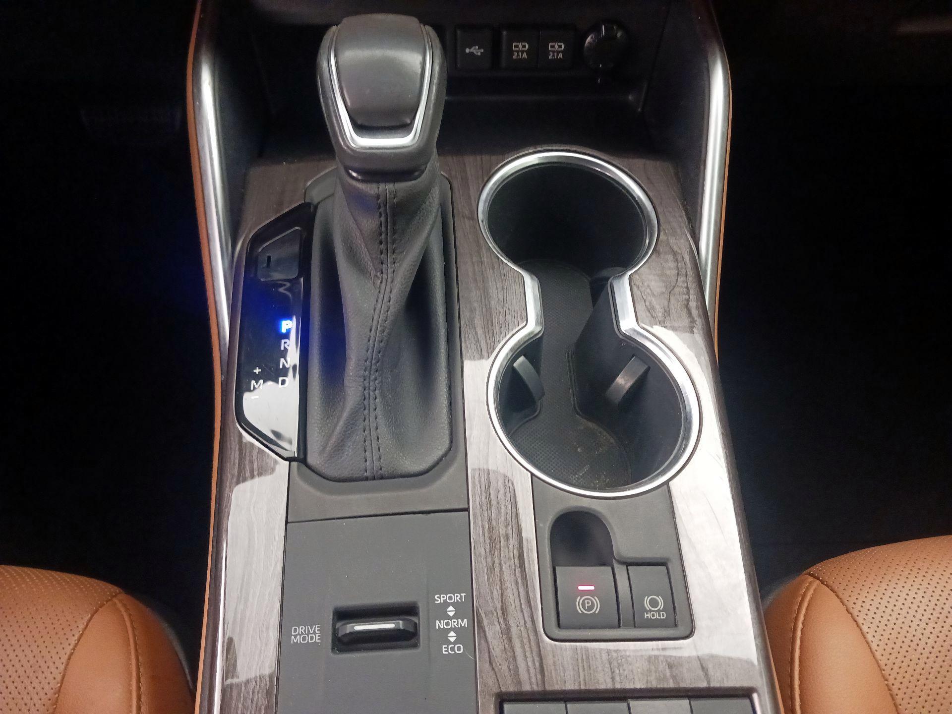 Thumbnail: 2020 Toyota Highlander - 18