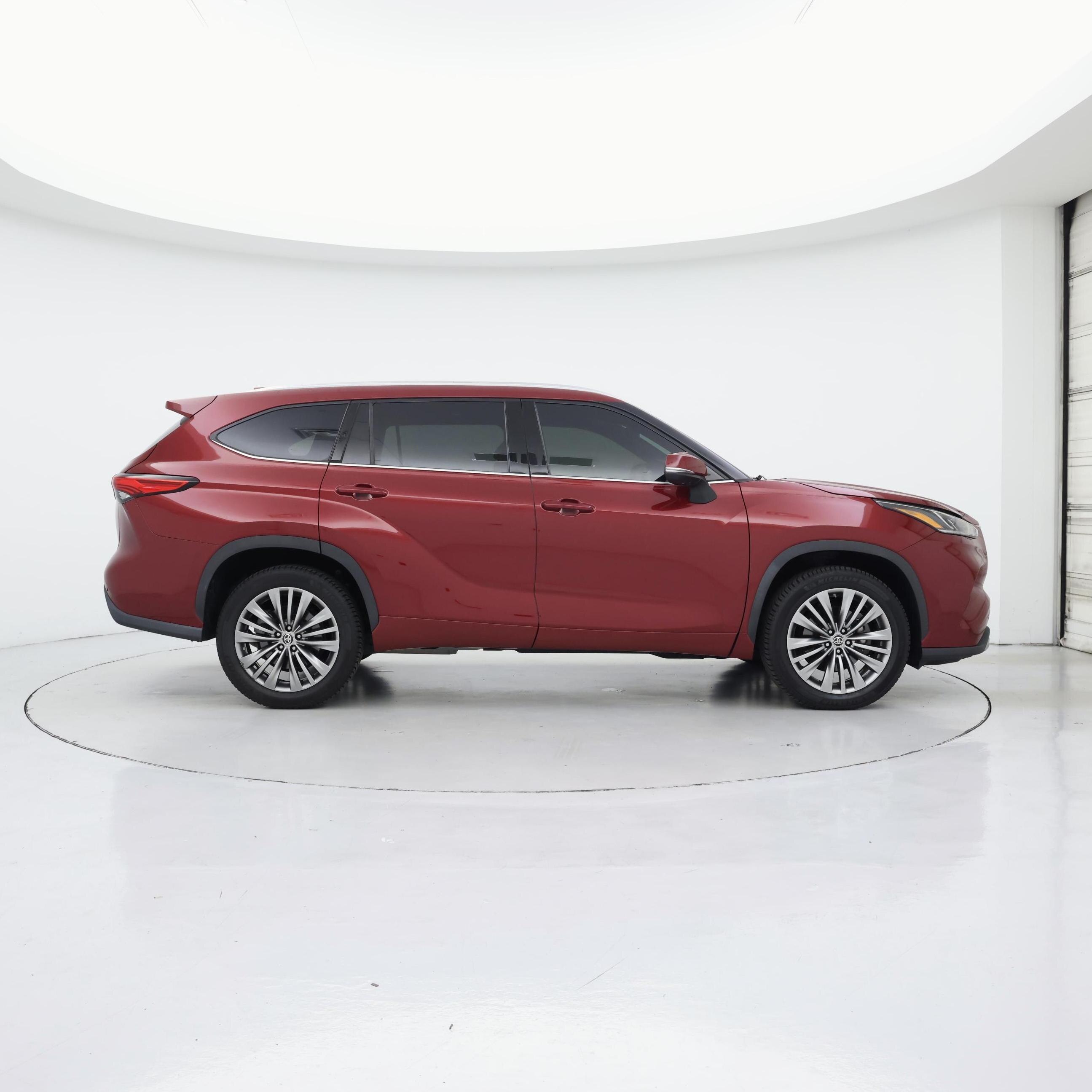 Thumbnail: 2020 Toyota Highlander - 7