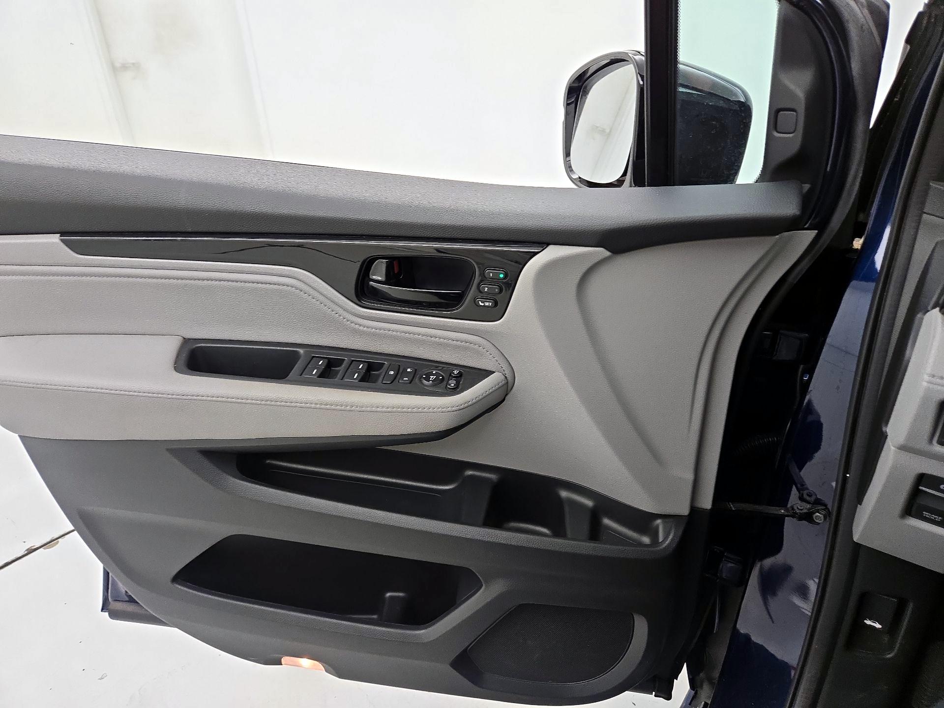 Thumbnail: 2020 Honda Odyssey - 12