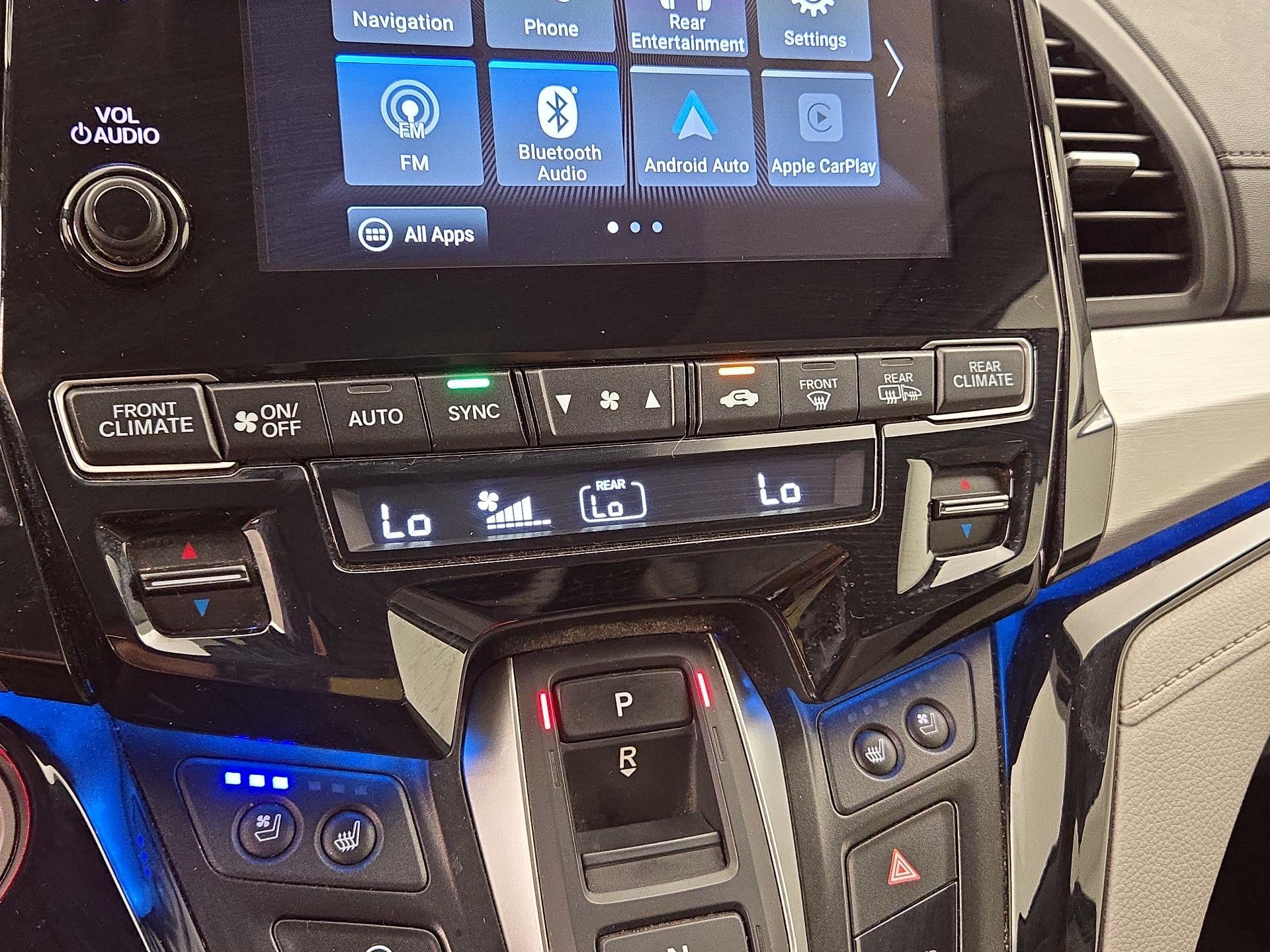 Thumbnail: 2020 Honda Odyssey - 16