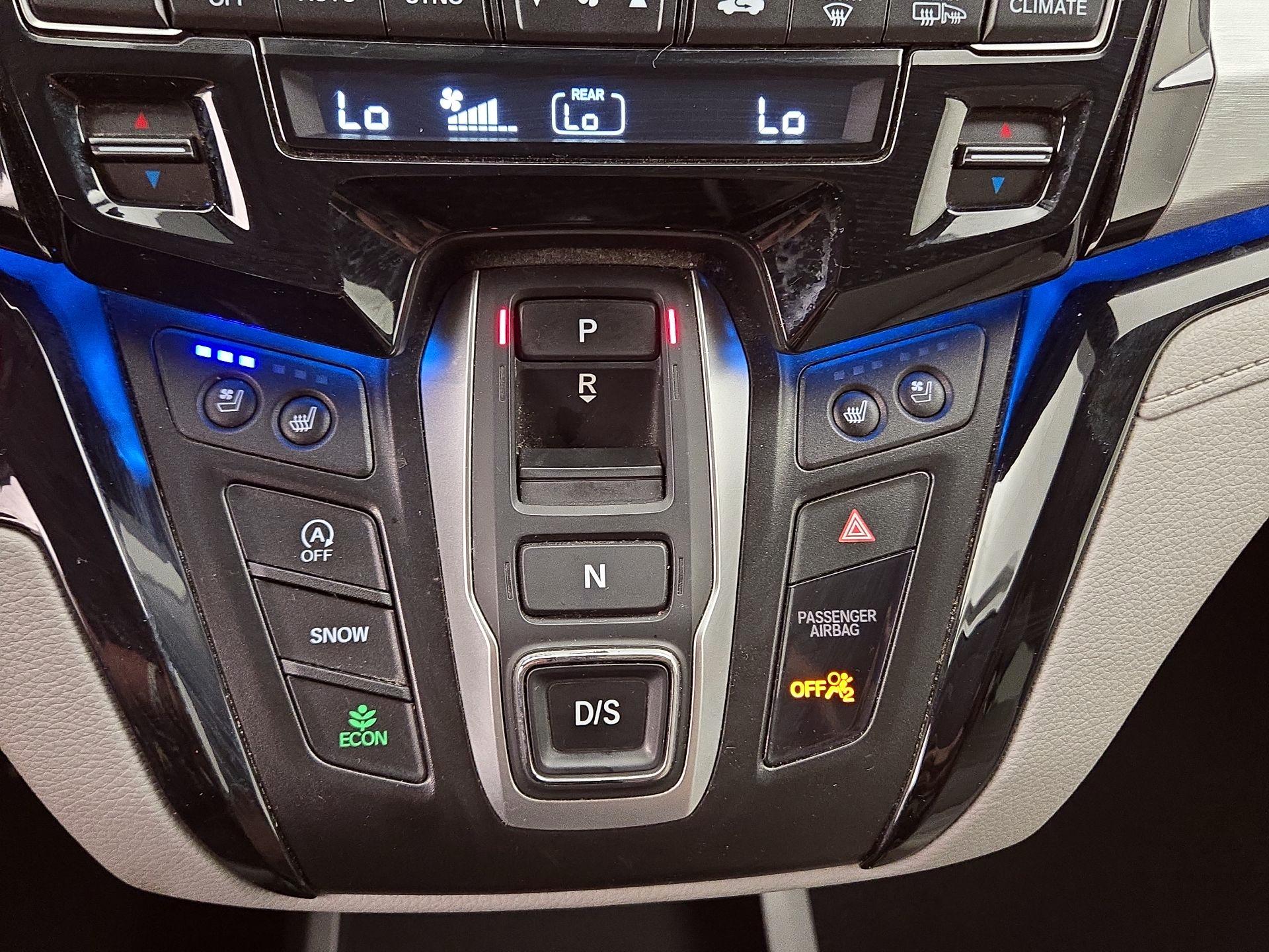 Thumbnail: 2020 Honda Odyssey - 17