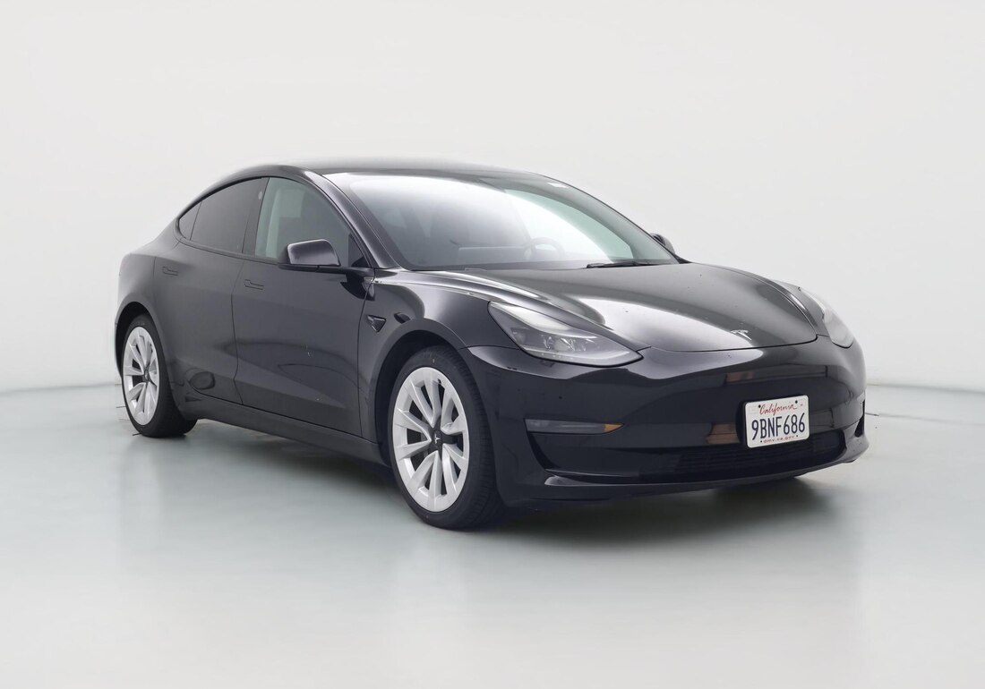 2022 Tesla Model 3 Long Range All-Wheel Drive in Black — CarMax photo