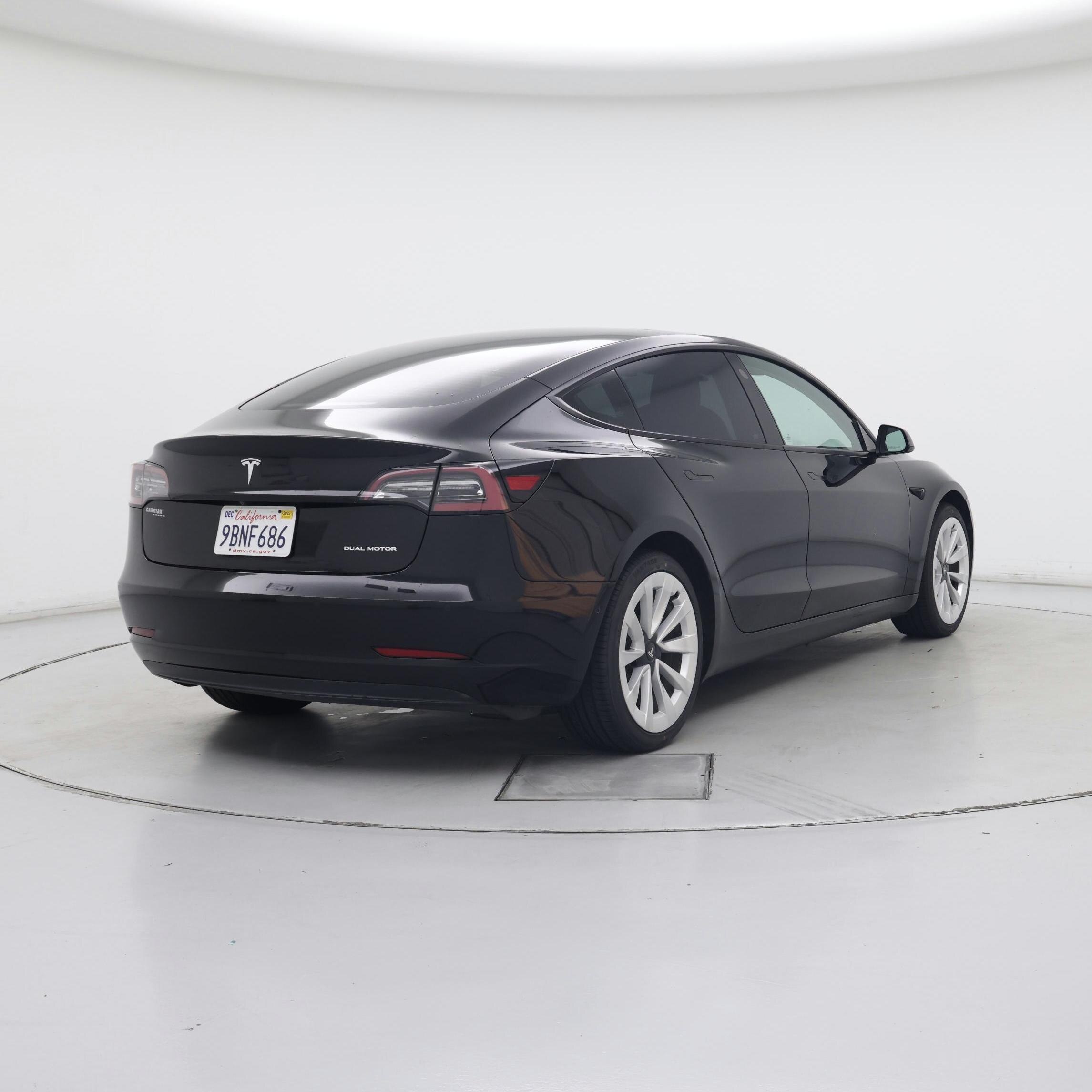 Thumbnail: 2022 Tesla Model 3 - 8