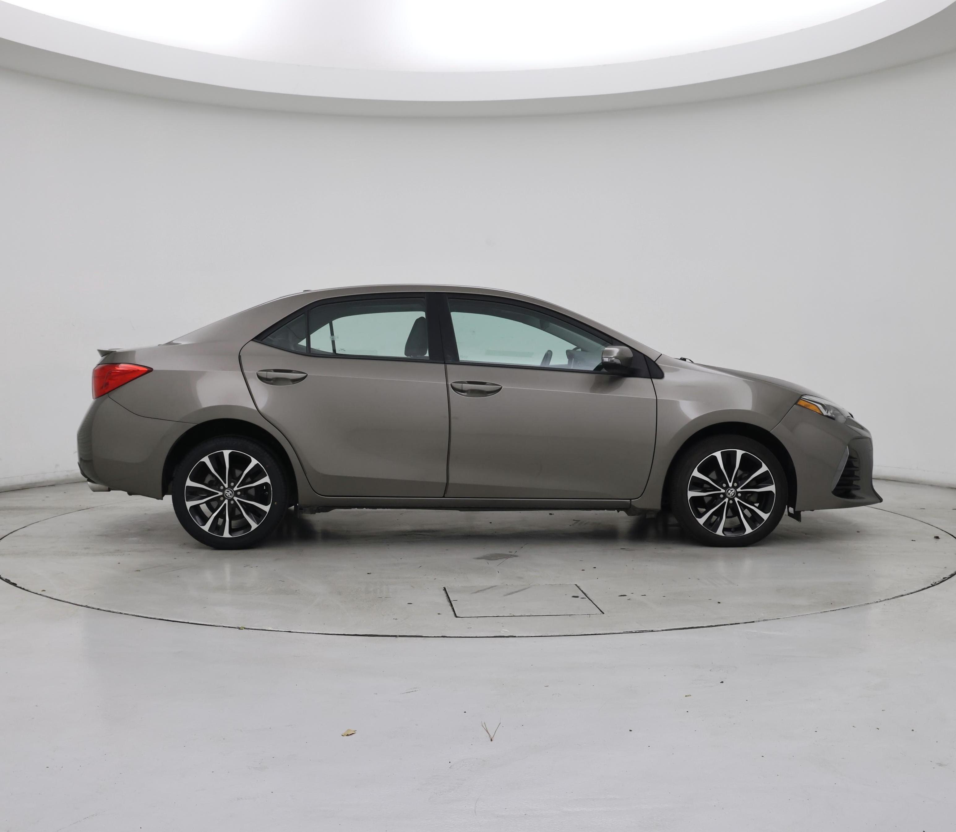 Thumbnail: 2017 Toyota Corolla - 7