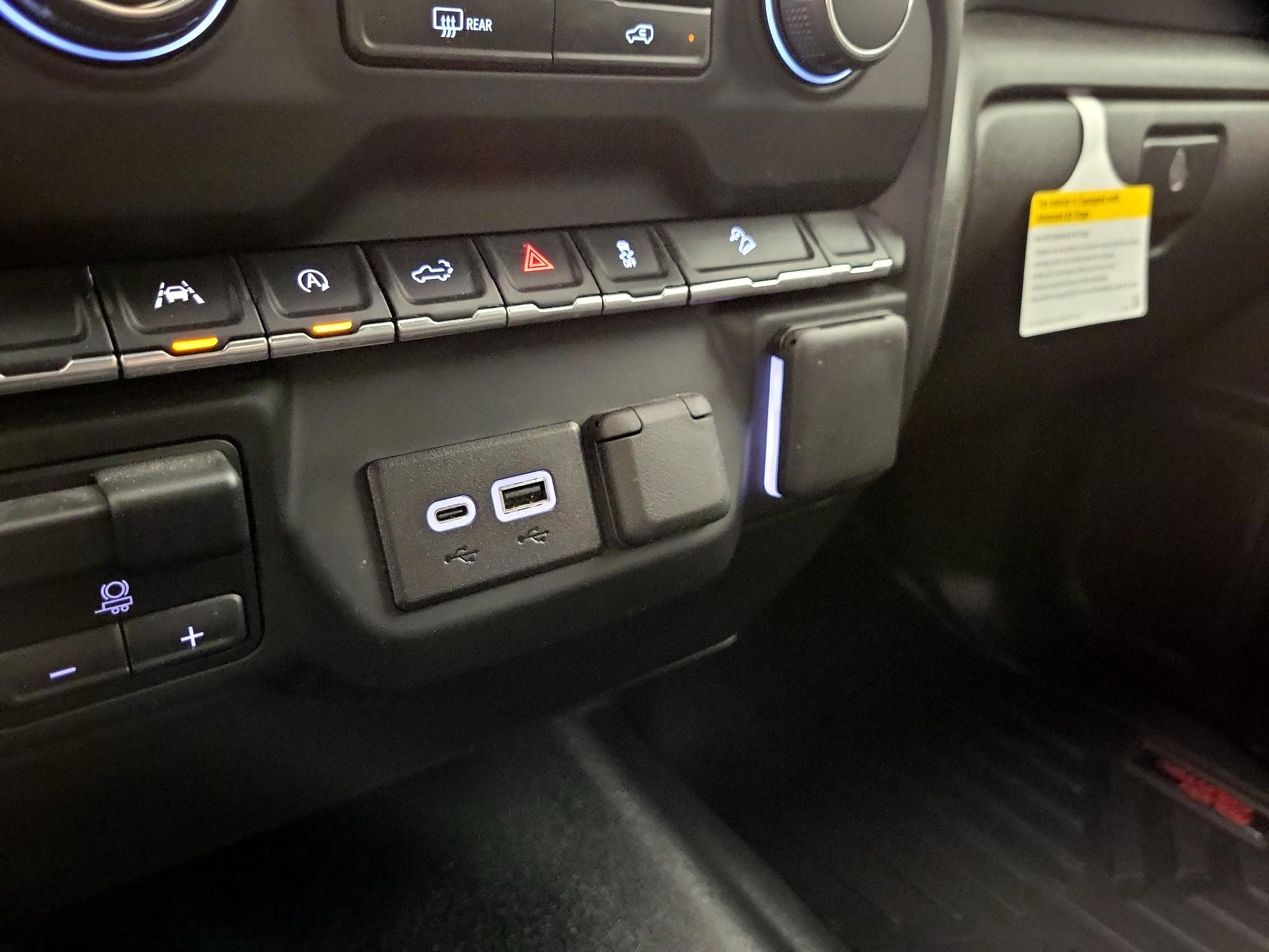 Thumbnail: 2024 Chevrolet Silverado 1500 - 18